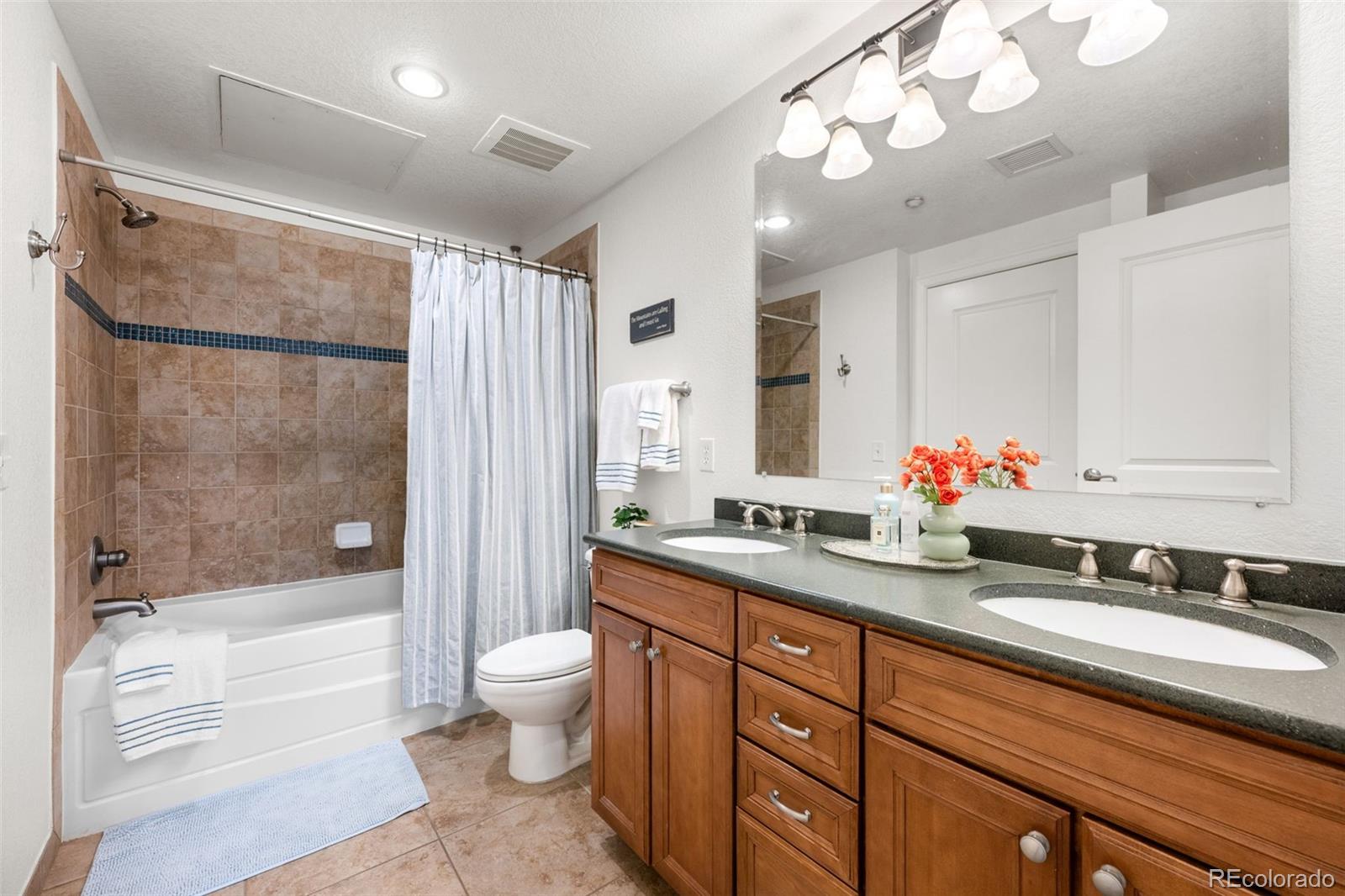 MLS Image #18 for 2200 s university boulevard,denver, Colorado