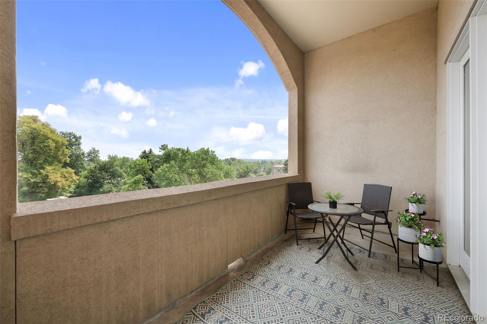 MLS Image #21 for 2200 s university boulevard,denver, Colorado