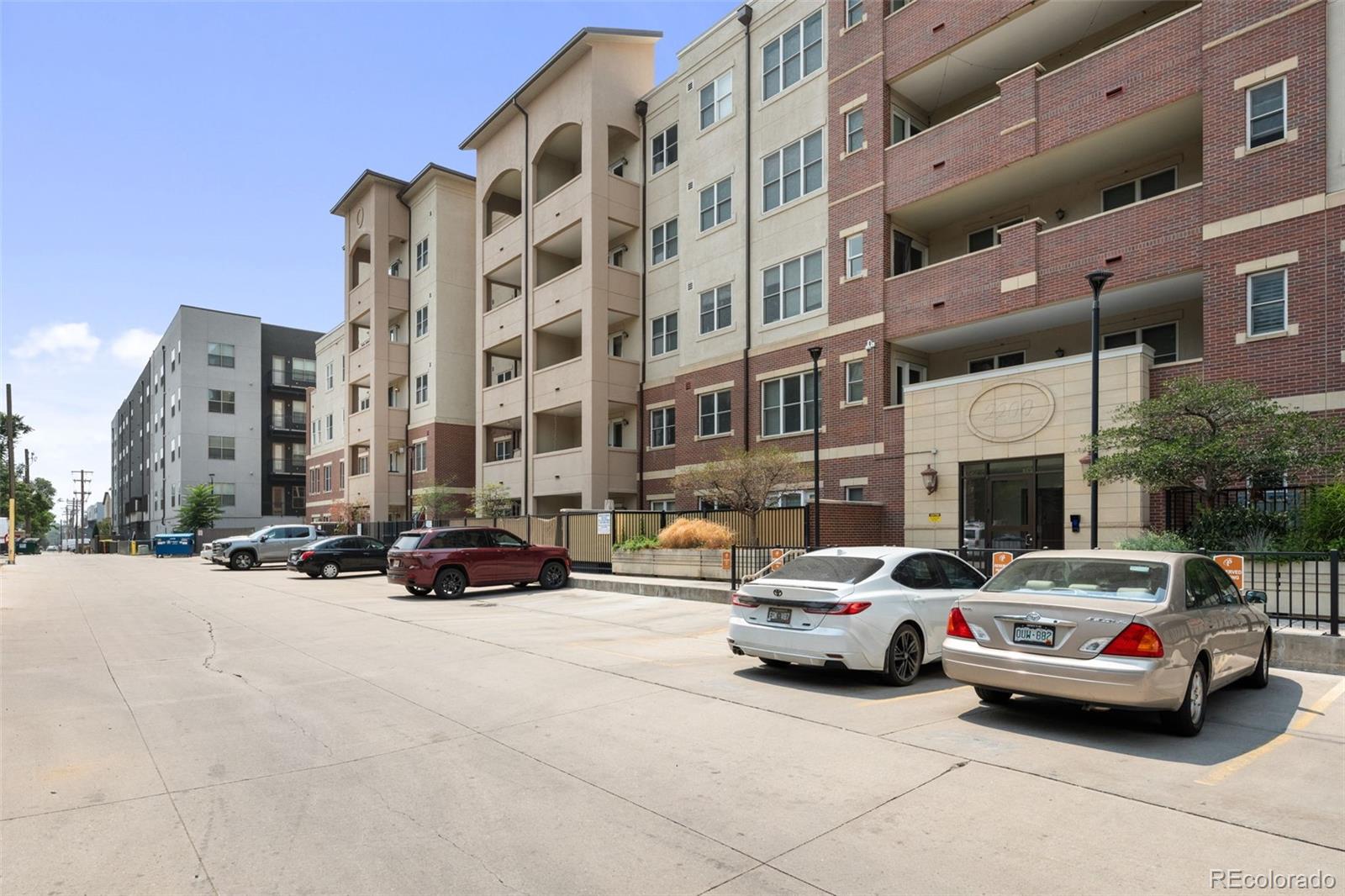 MLS Image #25 for 2200 s university boulevard,denver, Colorado