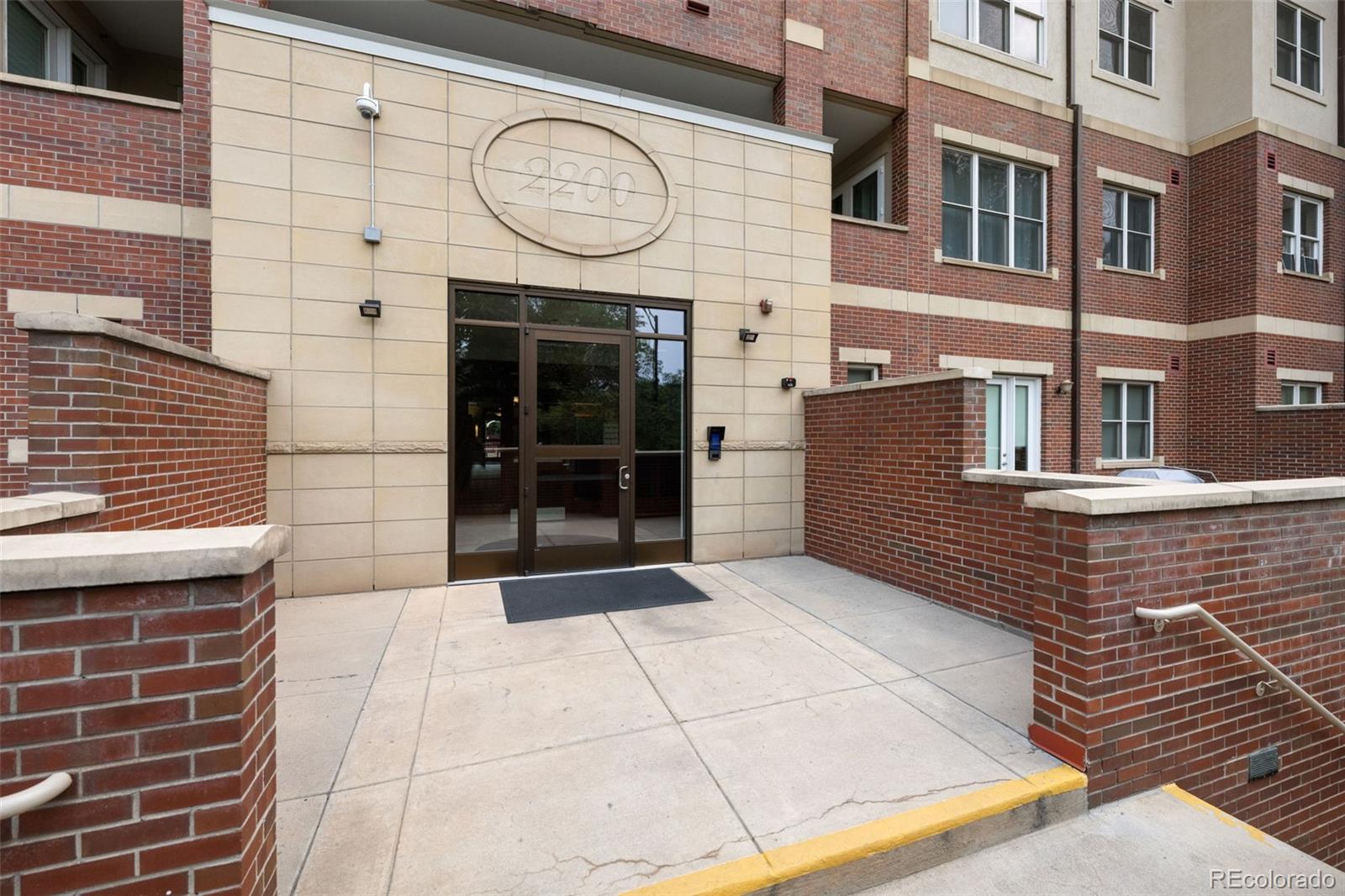 MLS Image #26 for 2200 s university boulevard,denver, Colorado