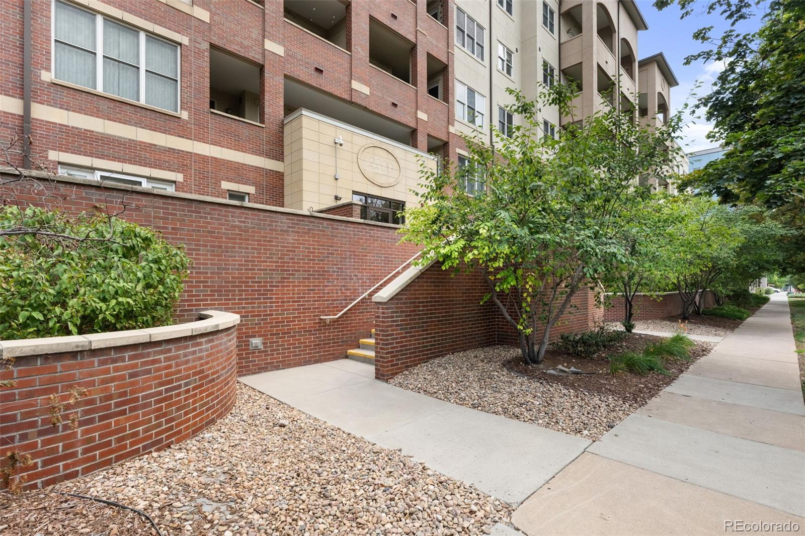 MLS Image #28 for 2200 s university boulevard,denver, Colorado