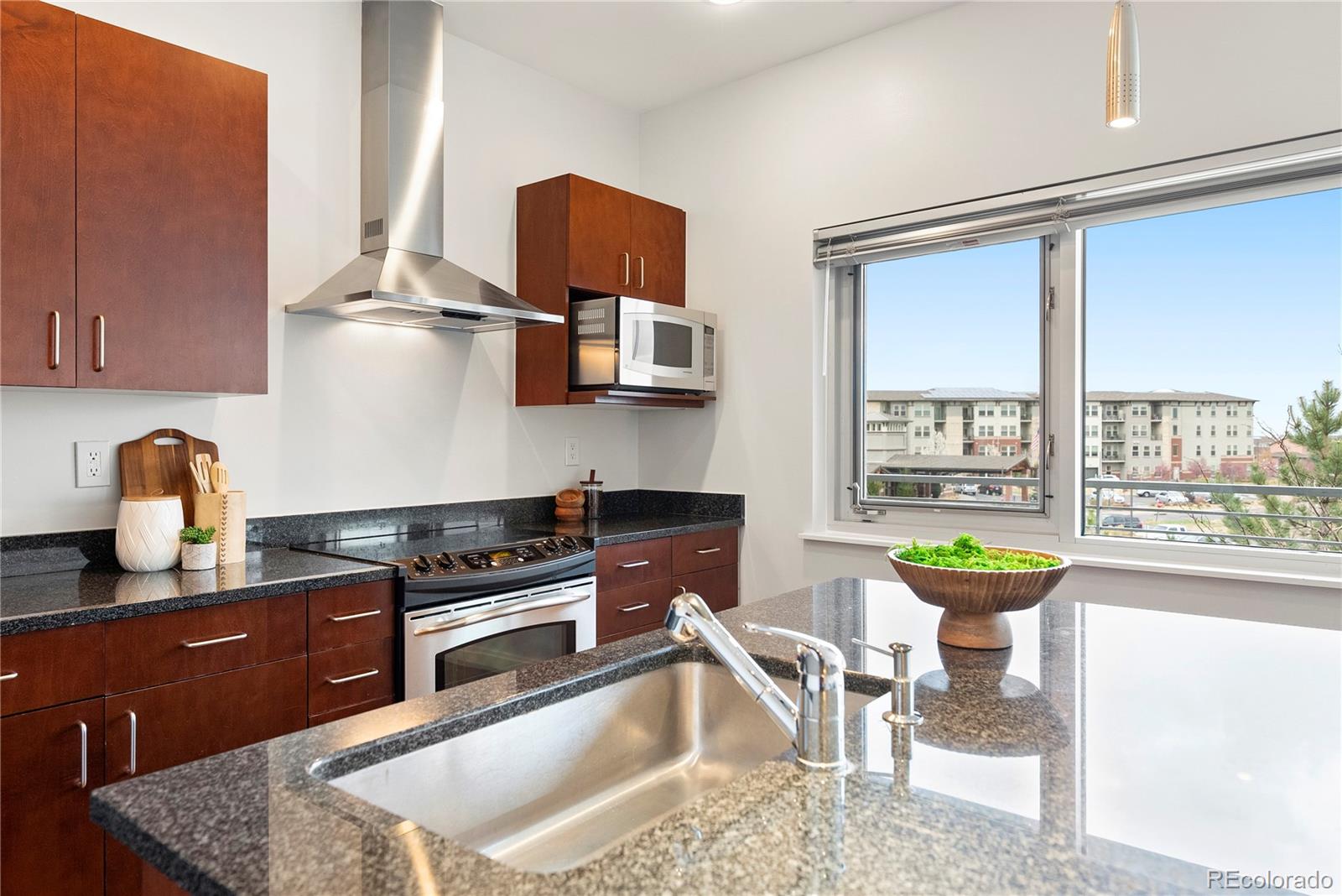 MLS Image #10 for 2958  syracuse street,denver, Colorado