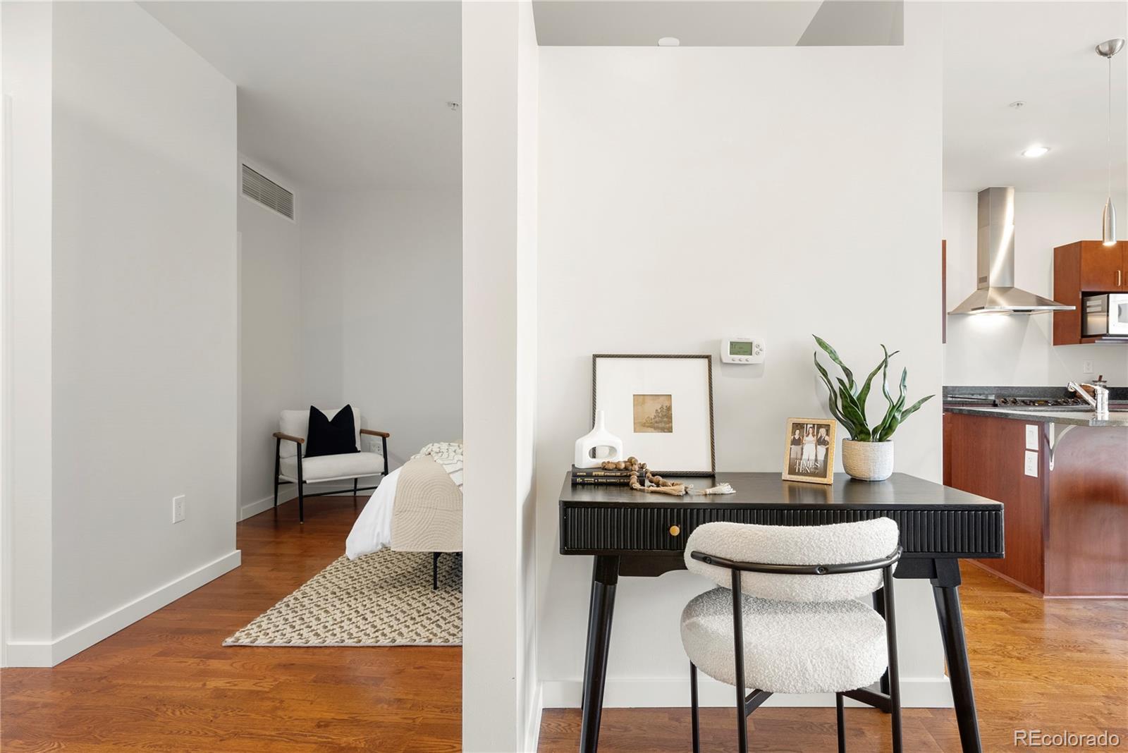 MLS Image #19 for 2958  syracuse street,denver, Colorado