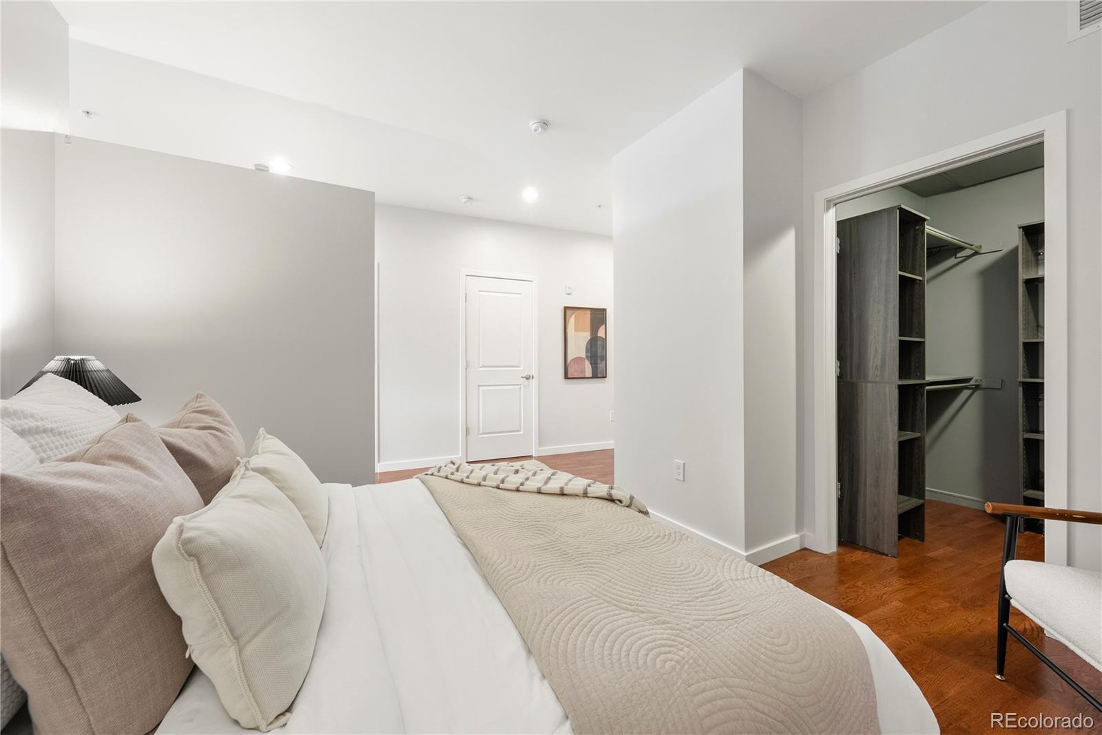 MLS Image #23 for 2958  syracuse street,denver, Colorado
