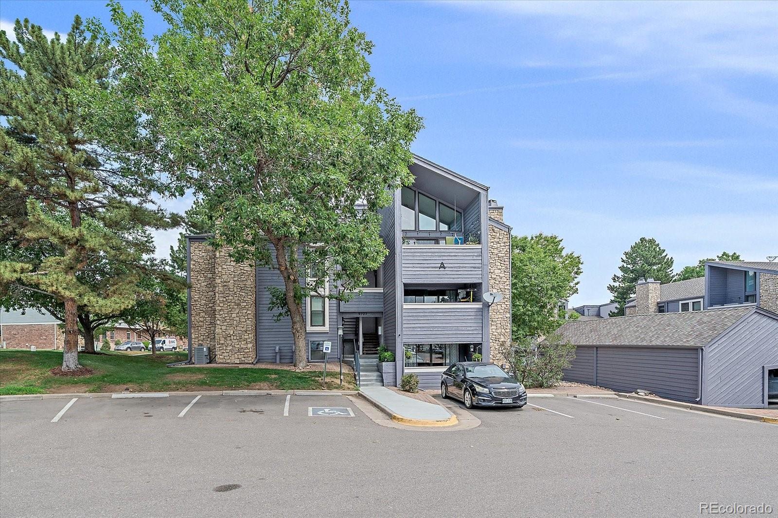 MLS Image #19 for 9727 e peakview avenue,englewood, Colorado