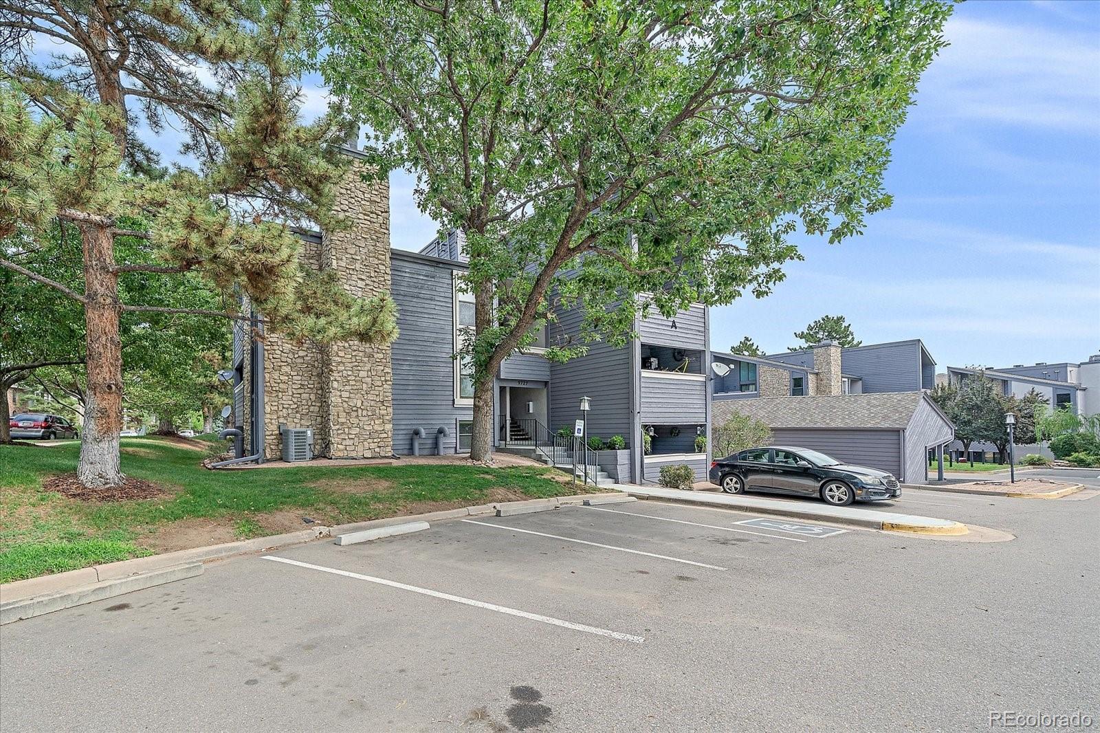 MLS Image #20 for 9727 e peakview avenue,englewood, Colorado