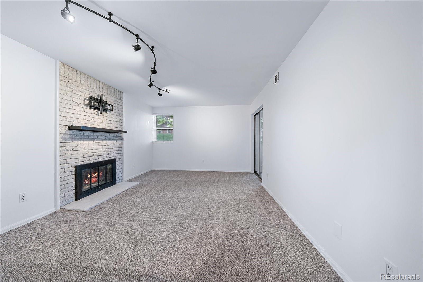 MLS Image #4 for 9727 e peakview avenue,englewood, Colorado