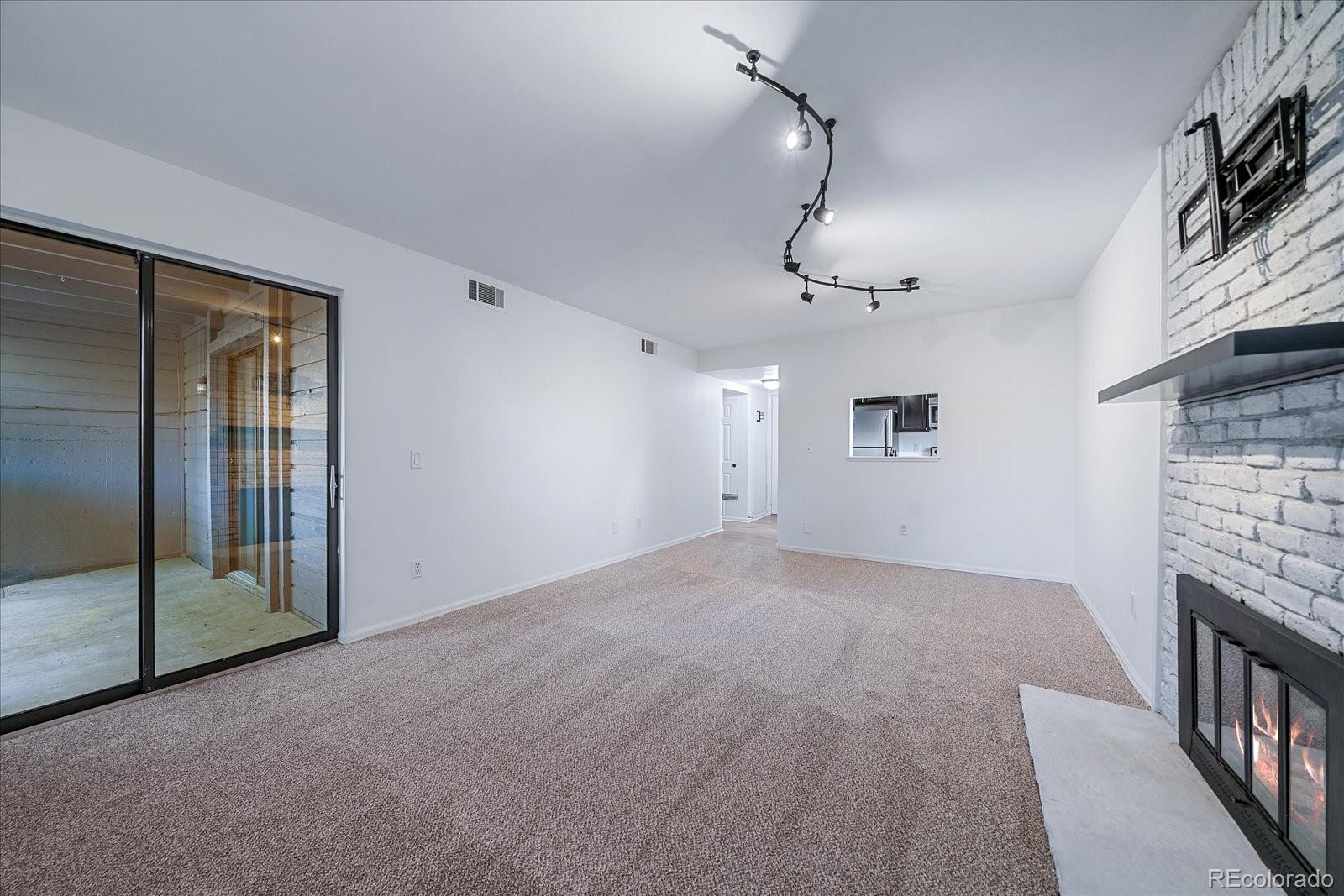 MLS Image #6 for 9727 e peakview avenue,englewood, Colorado