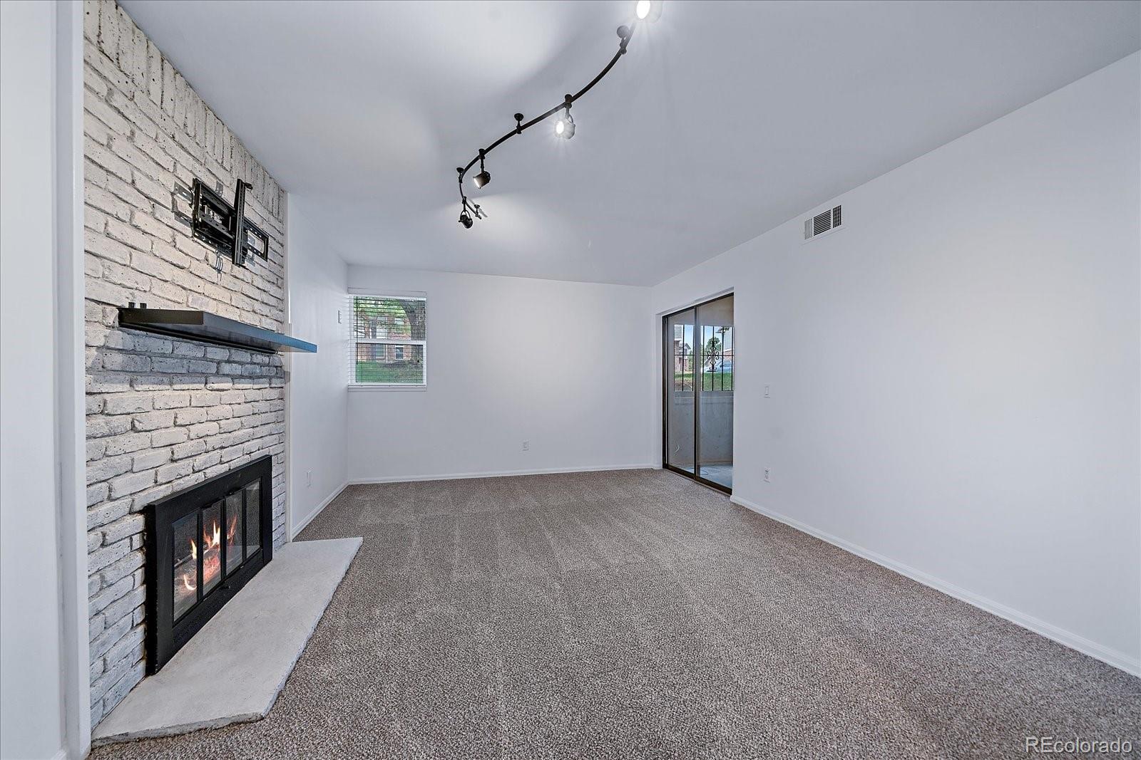 MLS Image #7 for 9727 e peakview avenue,englewood, Colorado