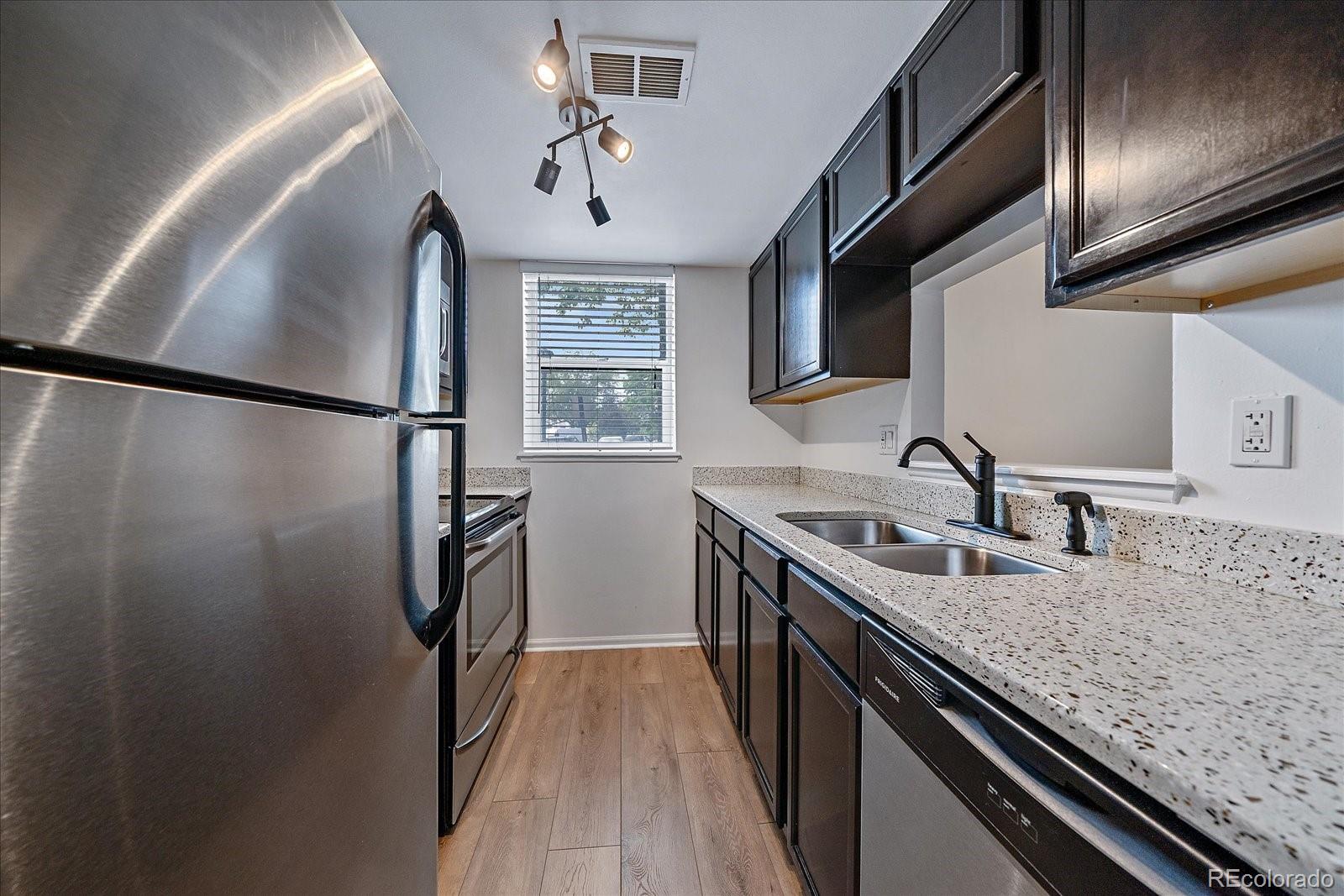 MLS Image #9 for 9727 e peakview avenue,englewood, Colorado