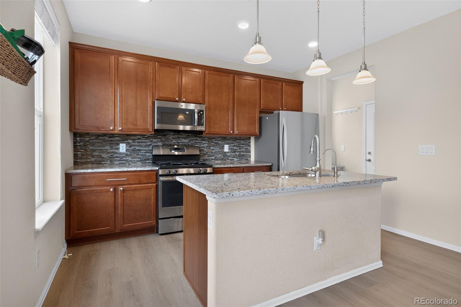 MLS Image #8 for 16068  elizabeth street,thornton, Colorado
