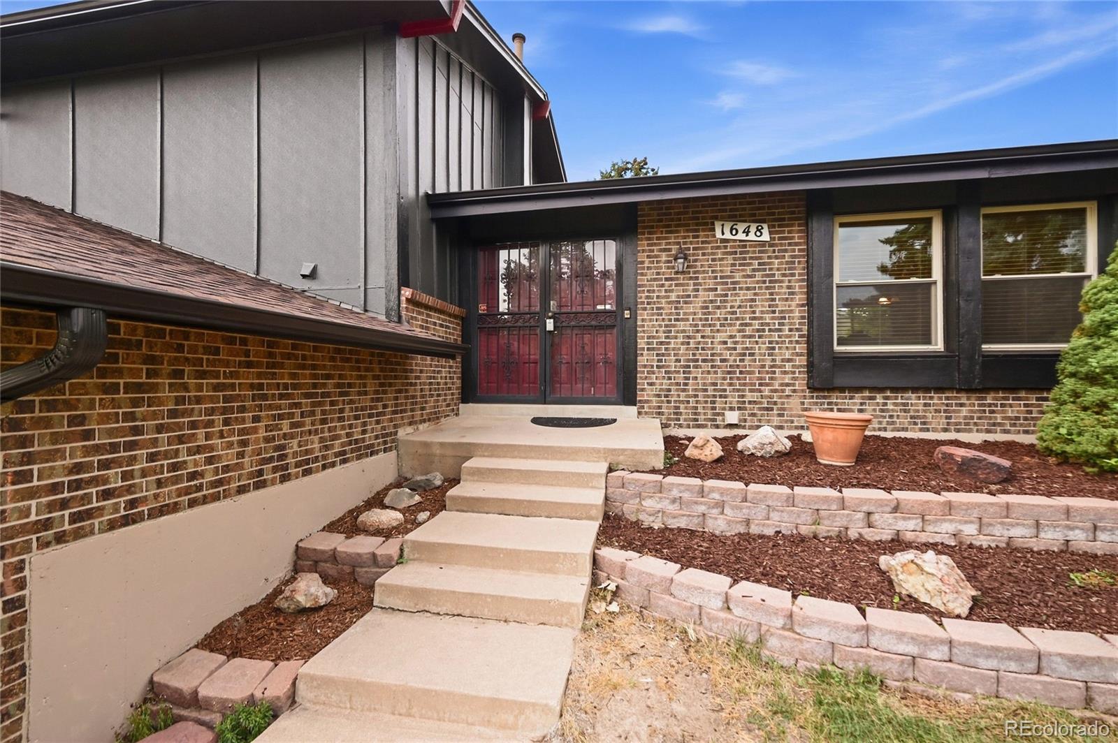 MLS Image #3 for 1648 s kingston street,aurora, Colorado