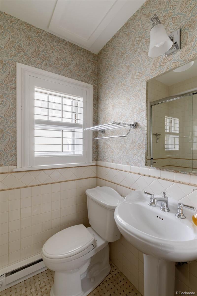 MLS Image #15 for 5525 e 17th avenue parkway,denver, Colorado
