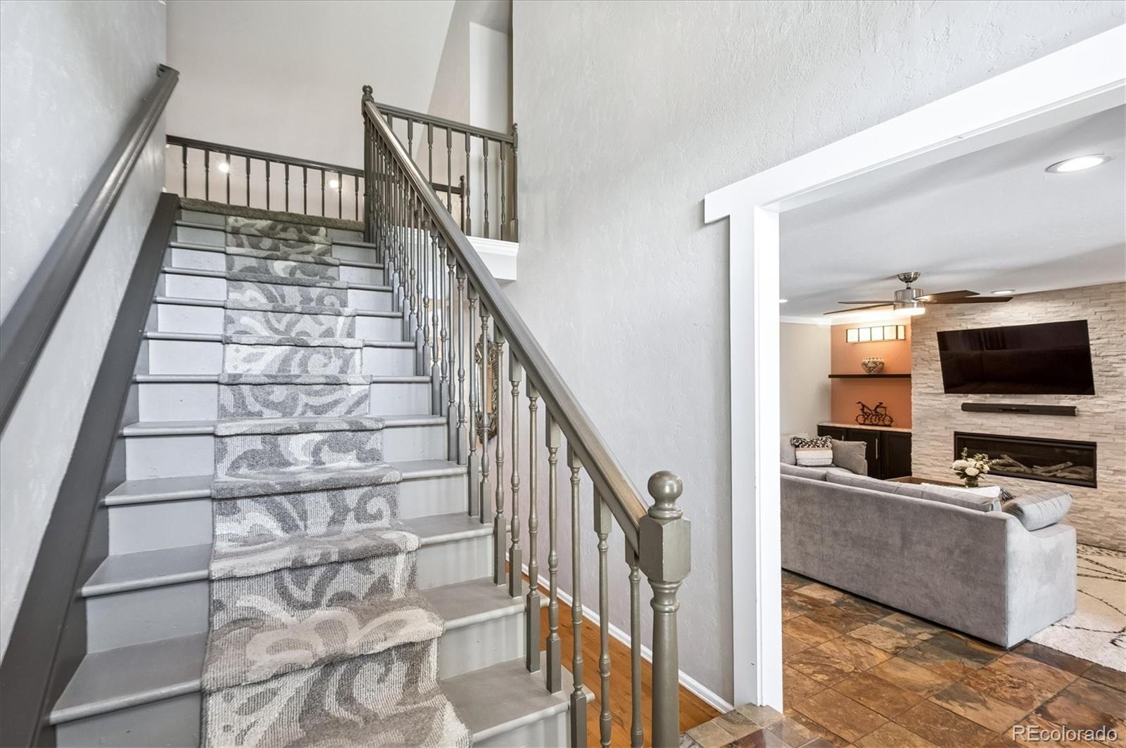 MLS Image #14 for 2615 s harlan court,denver, Colorado
