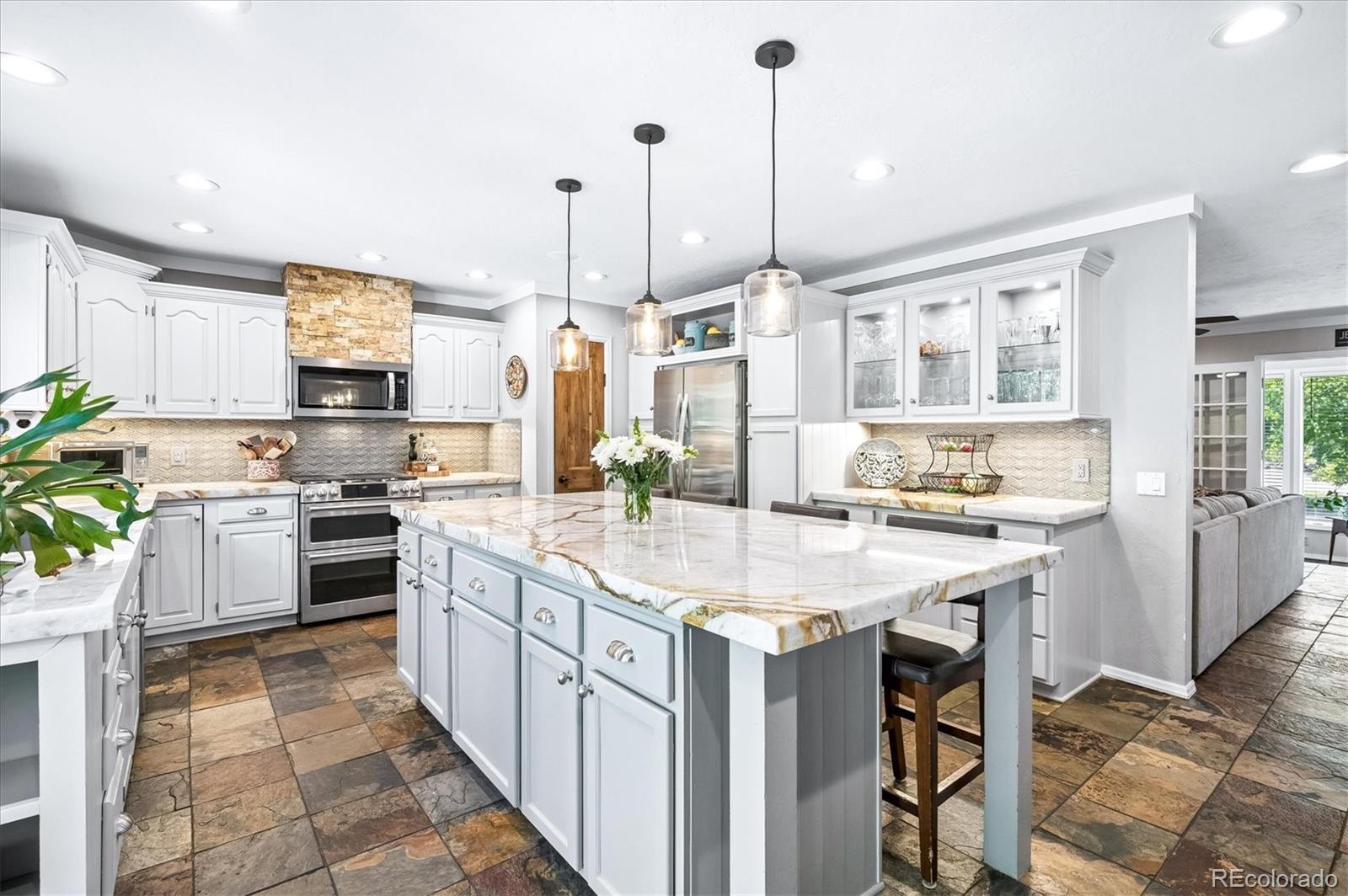 MLS Image #5 for 2615 s harlan court,denver, Colorado