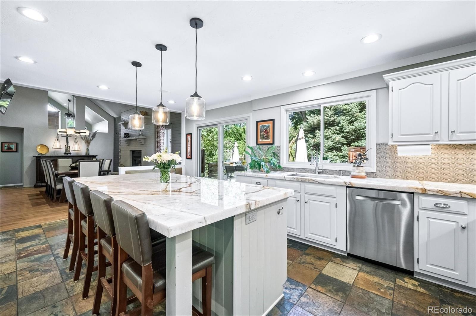 MLS Image #8 for 2615 s harlan court,denver, Colorado