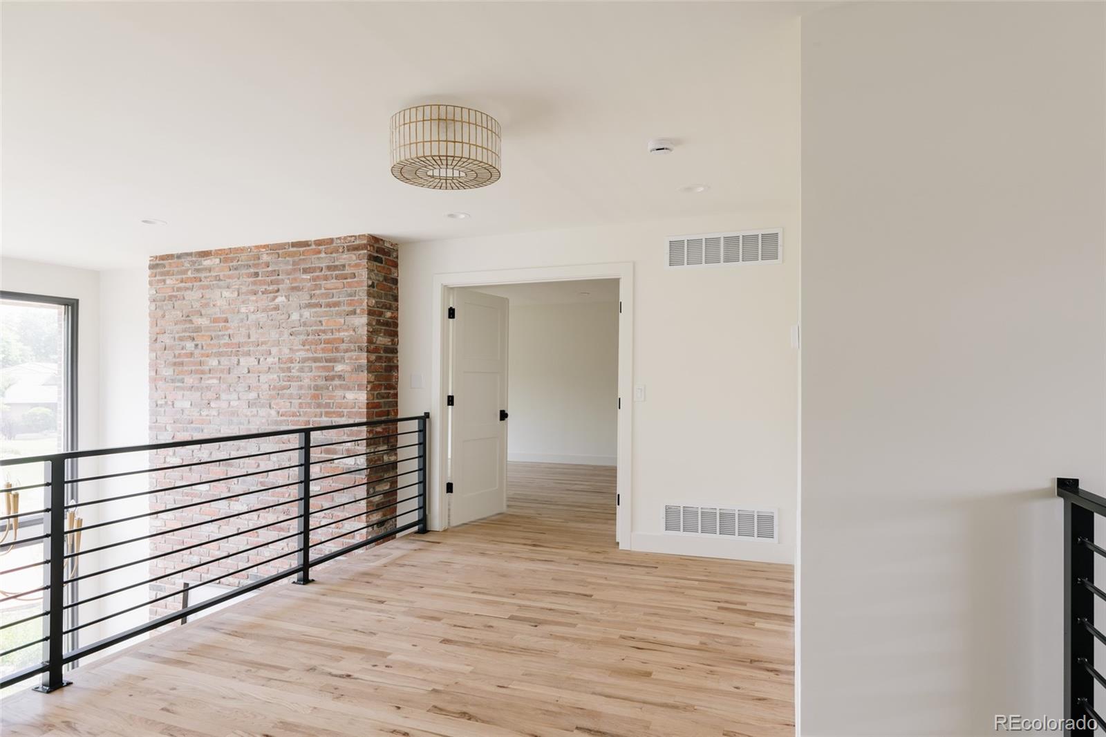 MLS Image #18 for 2800 s university boulevard,denver, Colorado