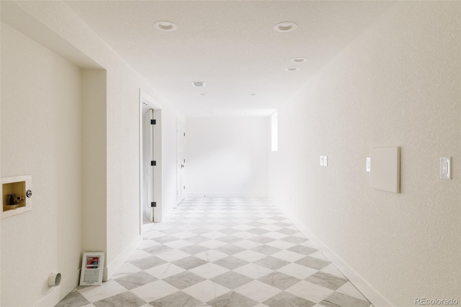 MLS Image #28 for 2800 s university boulevard,denver, Colorado