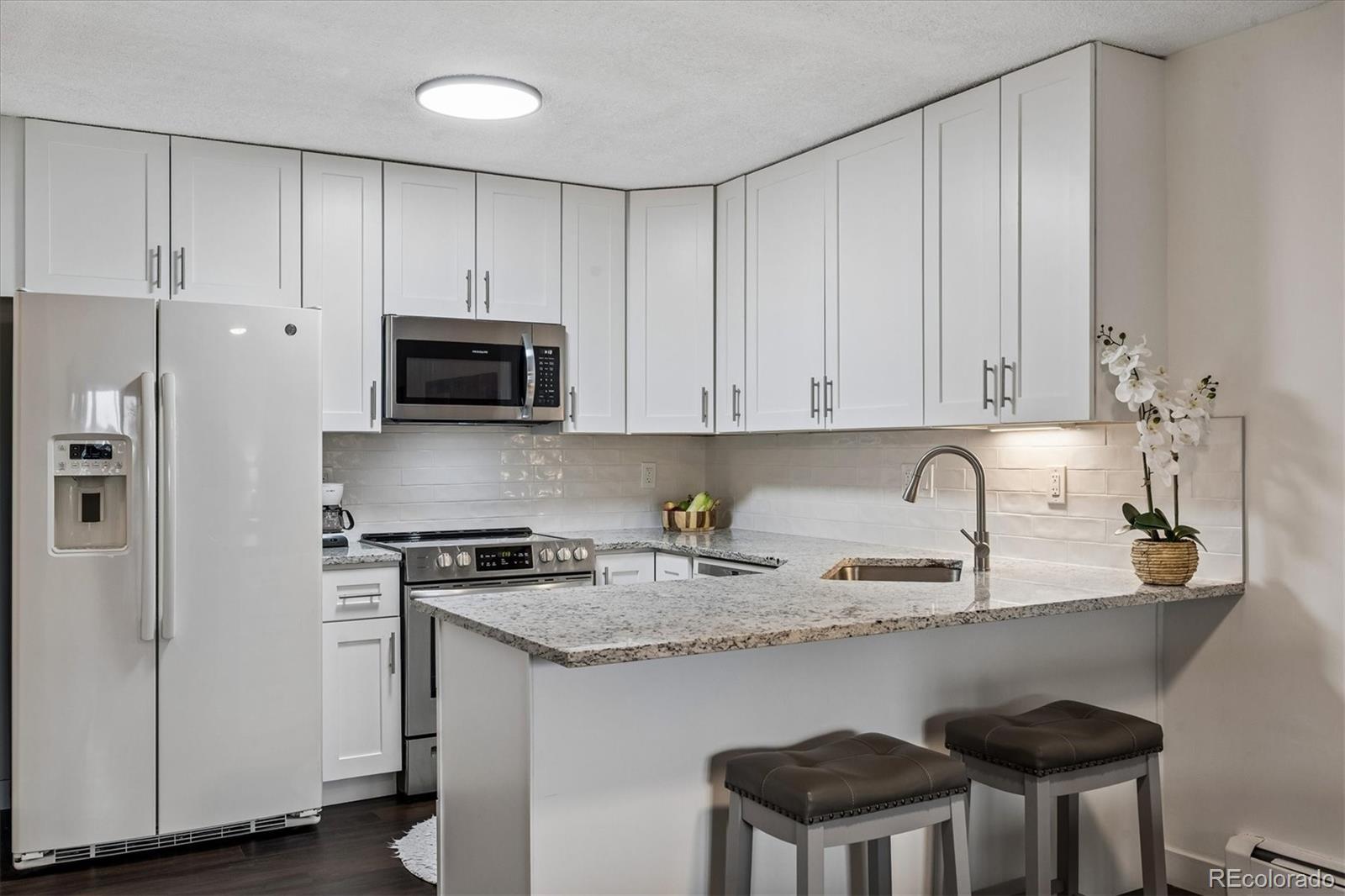 MLS Image #6 for 6960 e girard avenue,denver, Colorado