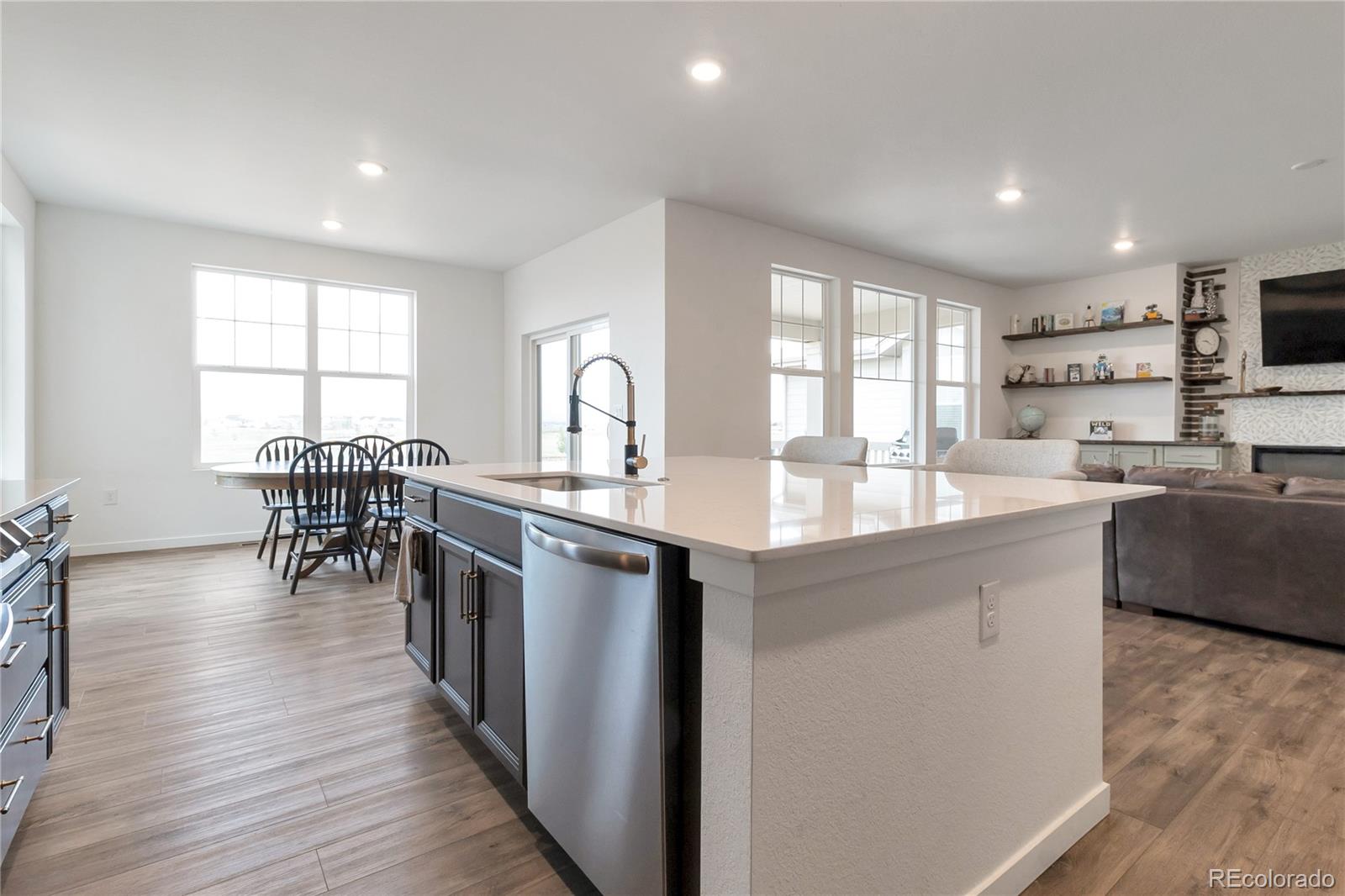 MLS Image #10 for 10001  tucson street,commerce city, Colorado
