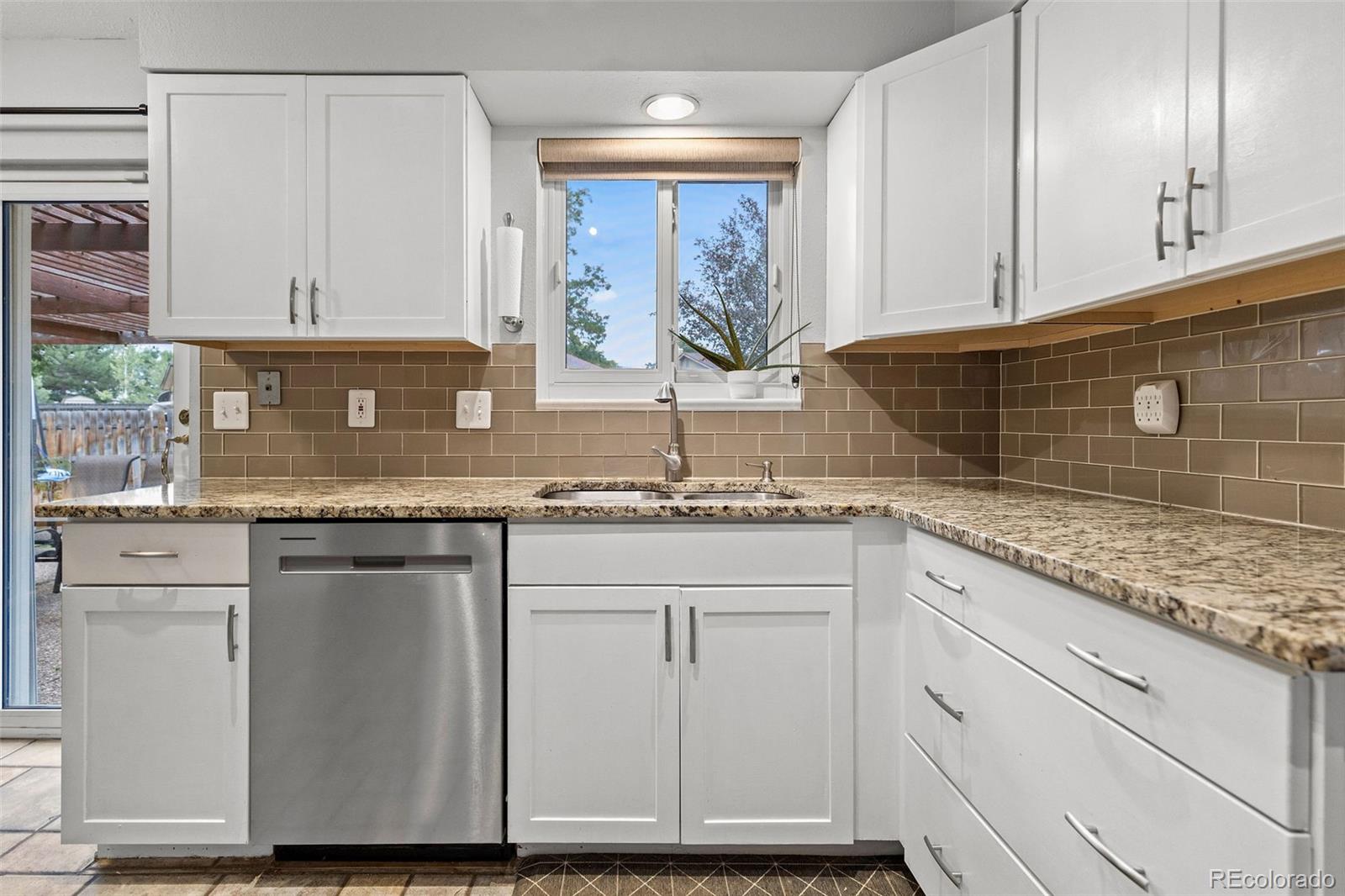 MLS Image #6 for 7263  deframe court,arvada, Colorado