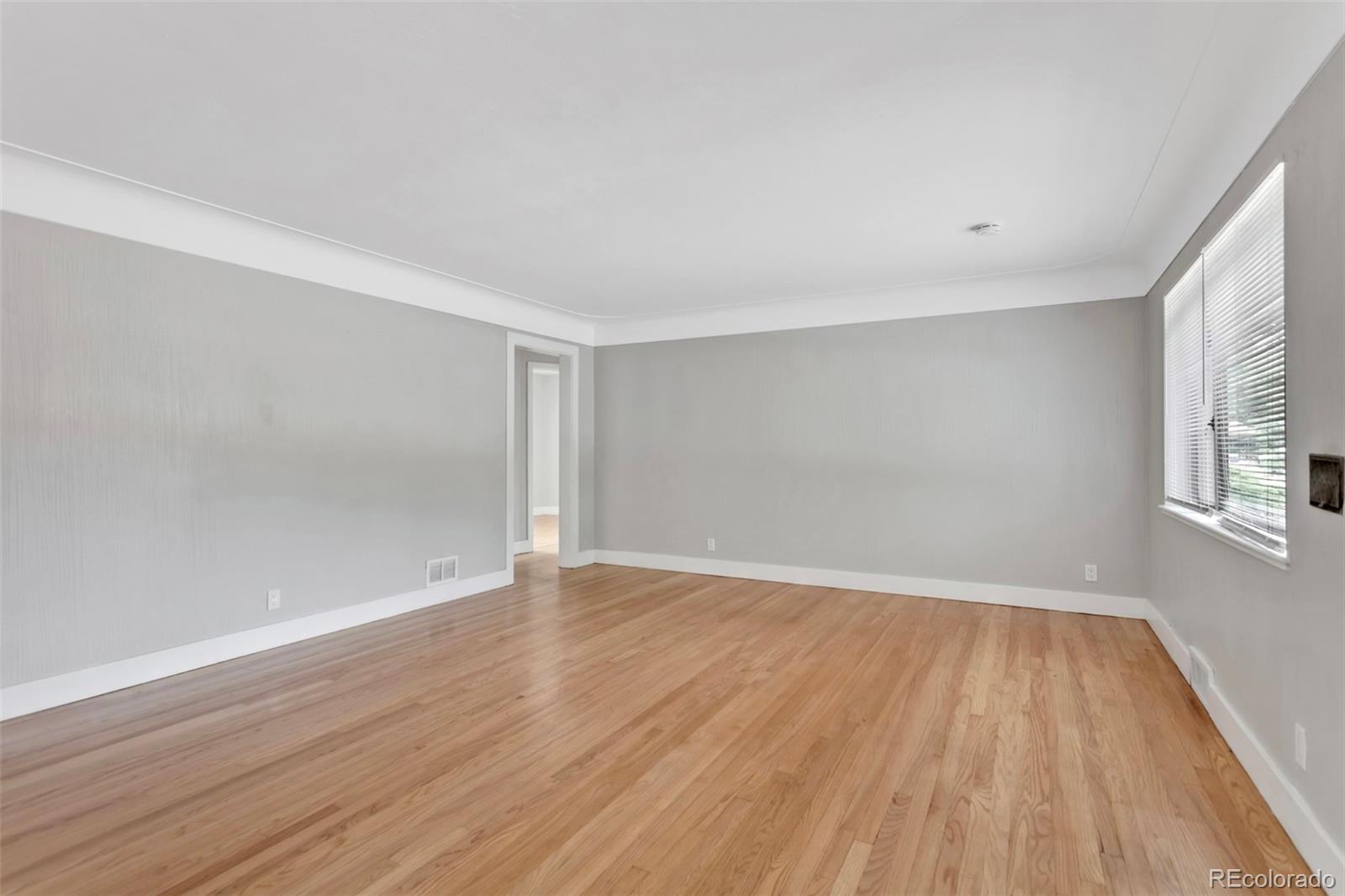 MLS Image #1 for 1075  kingston street,aurora, Colorado