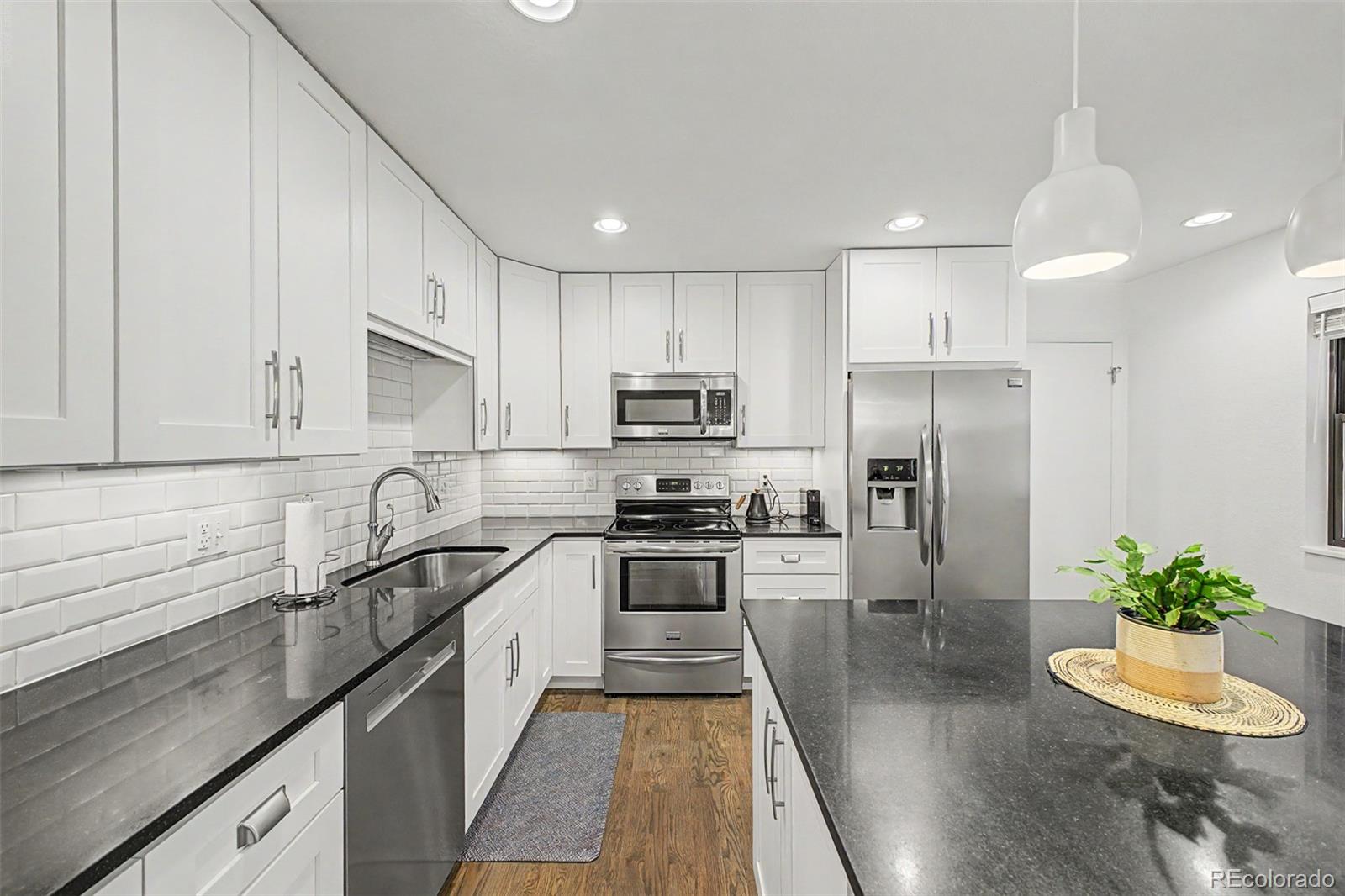 MLS Image #13 for 2105  lewis street,denver, Colorado