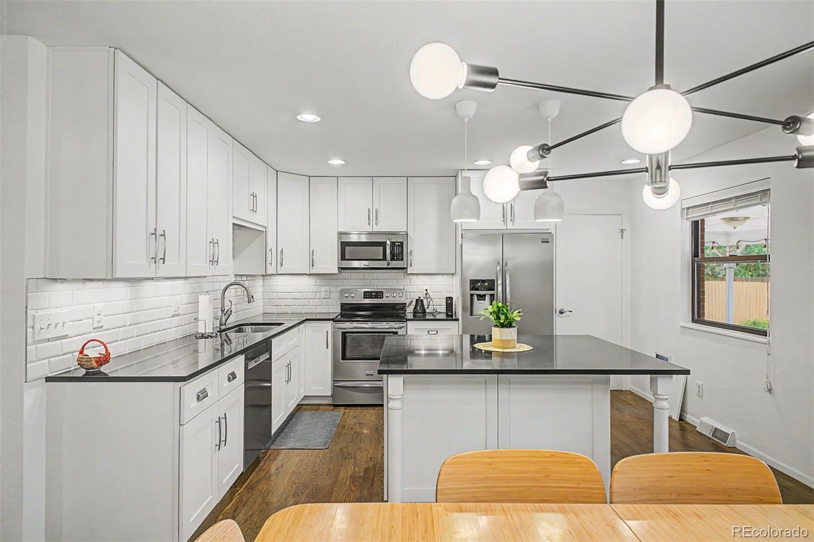 MLS Image #14 for 2105  lewis street,denver, Colorado