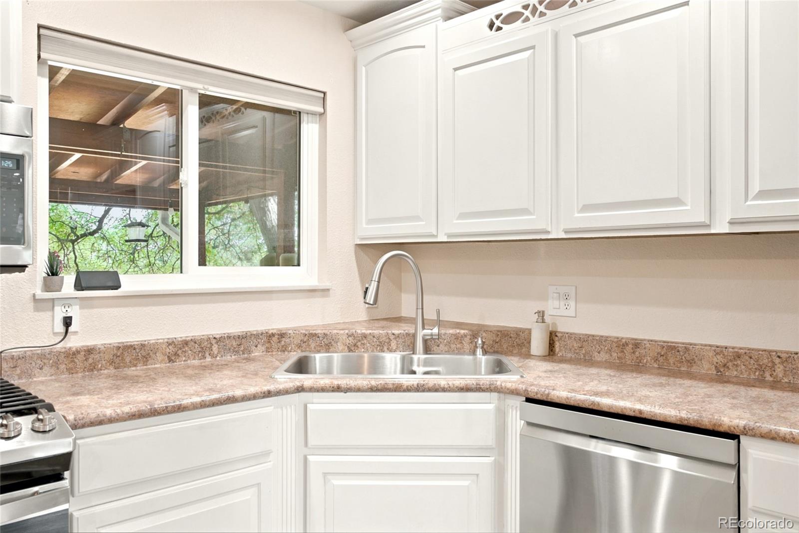 MLS Image #13 for 4494 s alkire street,morrison, Colorado
