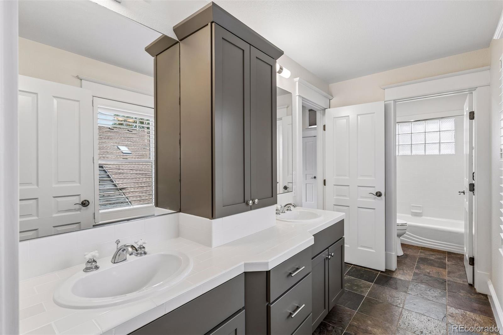 MLS Image #39 for 2370 s columbine street,denver, Colorado