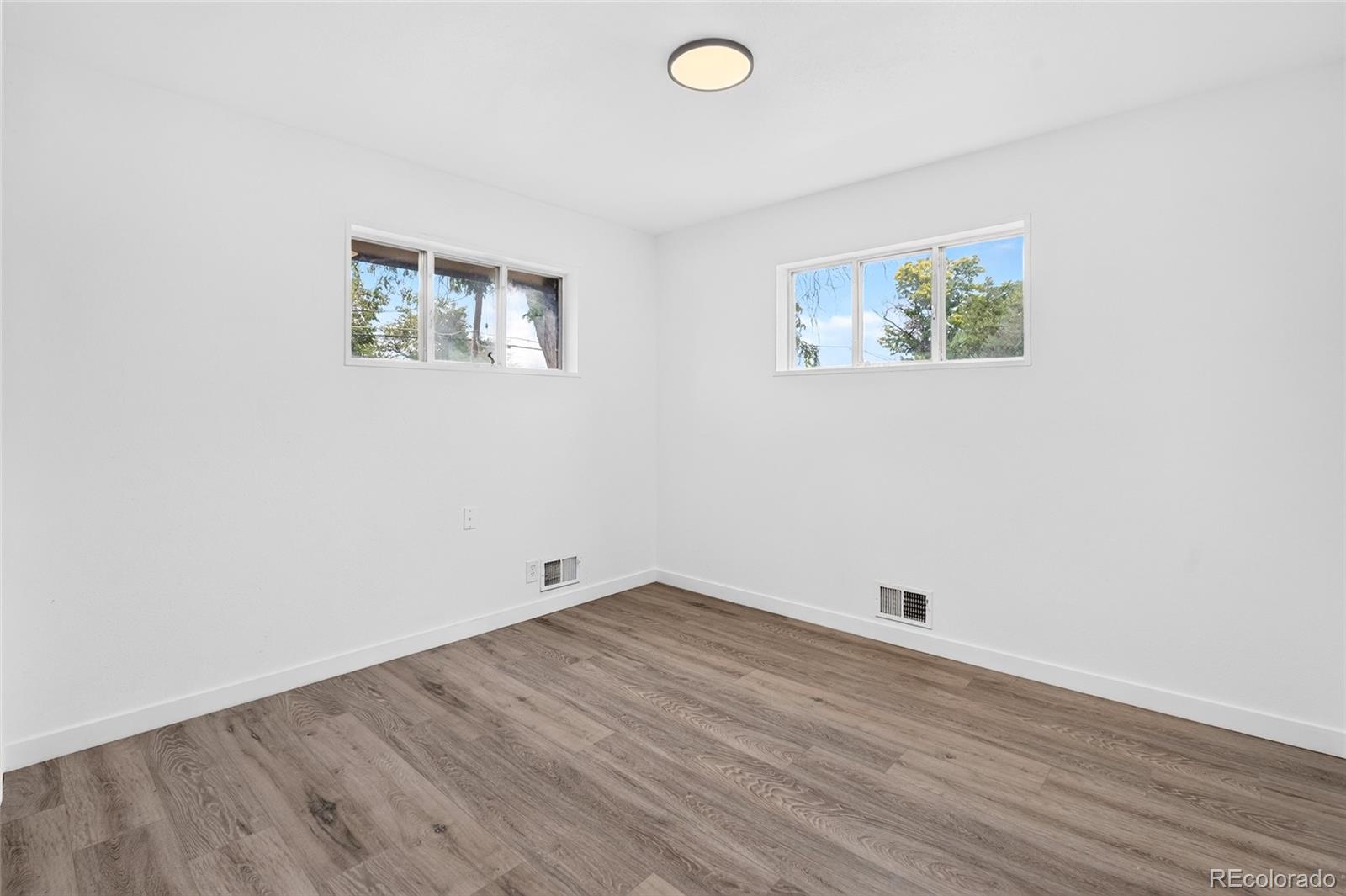 MLS Image #10 for 1343  lipan drive,denver, Colorado