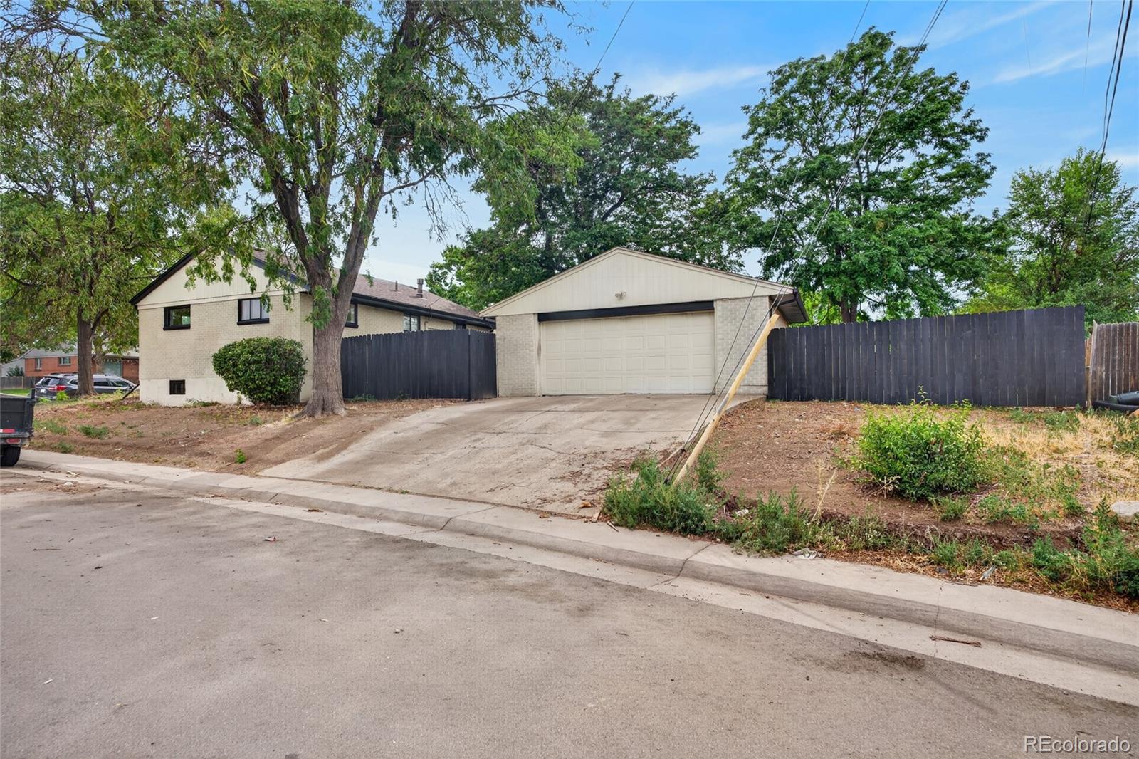 MLS Image #27 for 1343  lipan drive,denver, Colorado