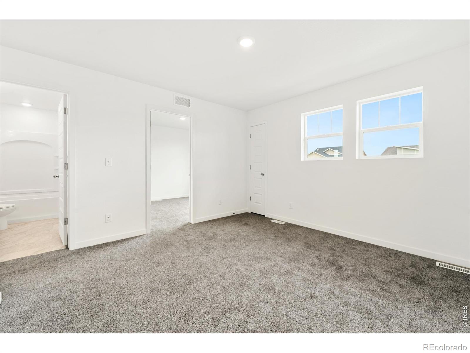 MLS Image #12 for 1944  sorghum way,johnstown, Colorado
