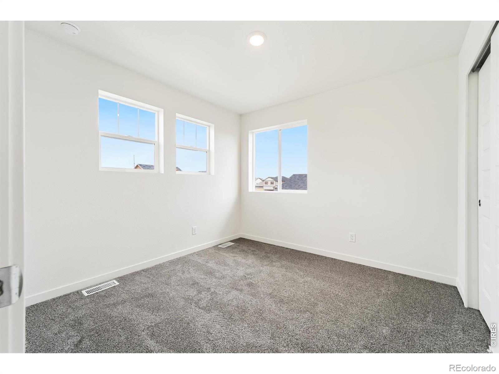 MLS Image #13 for 1944  sorghum way,johnstown, Colorado