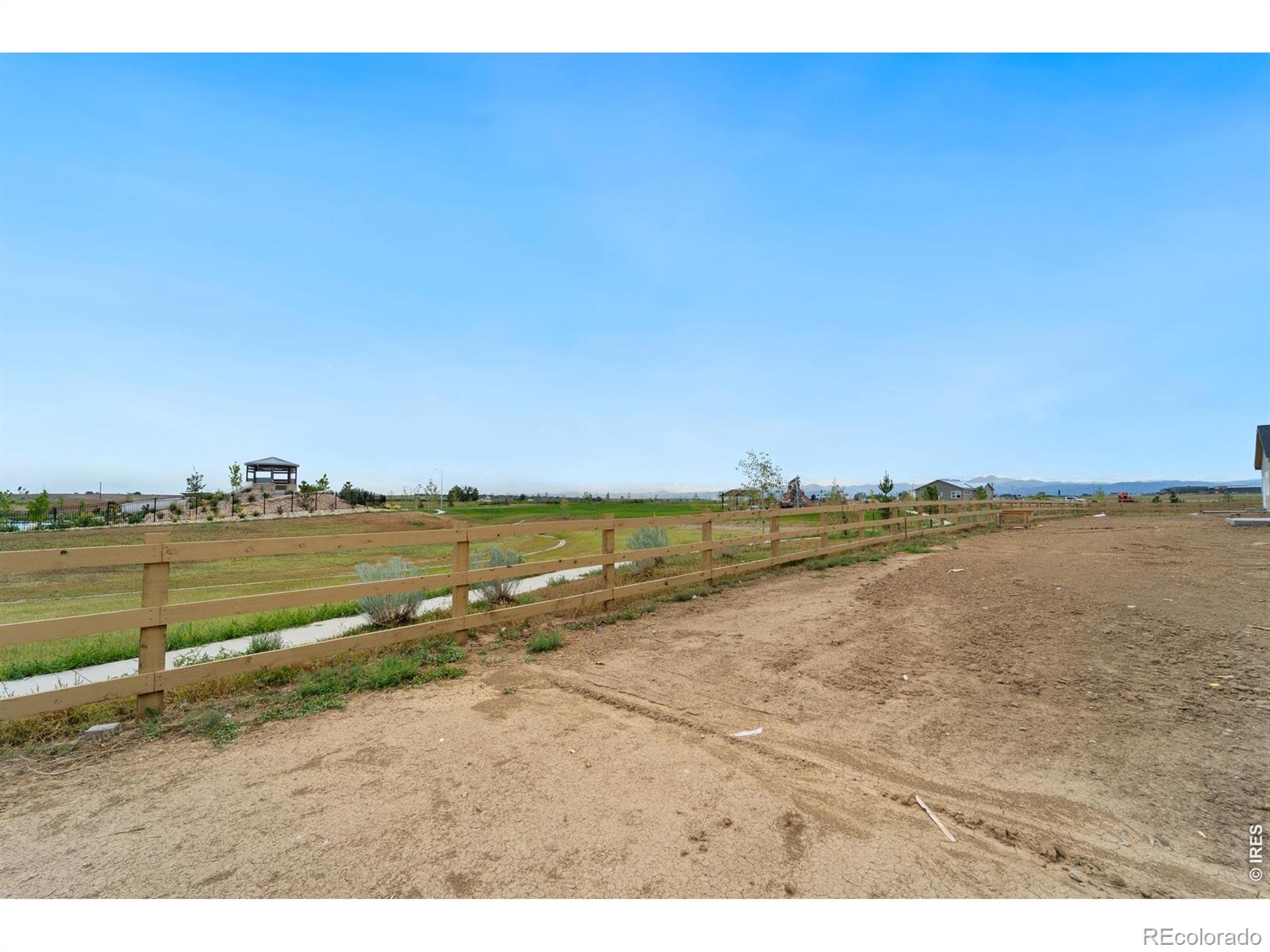 MLS Image #25 for 1944  sorghum way,johnstown, Colorado