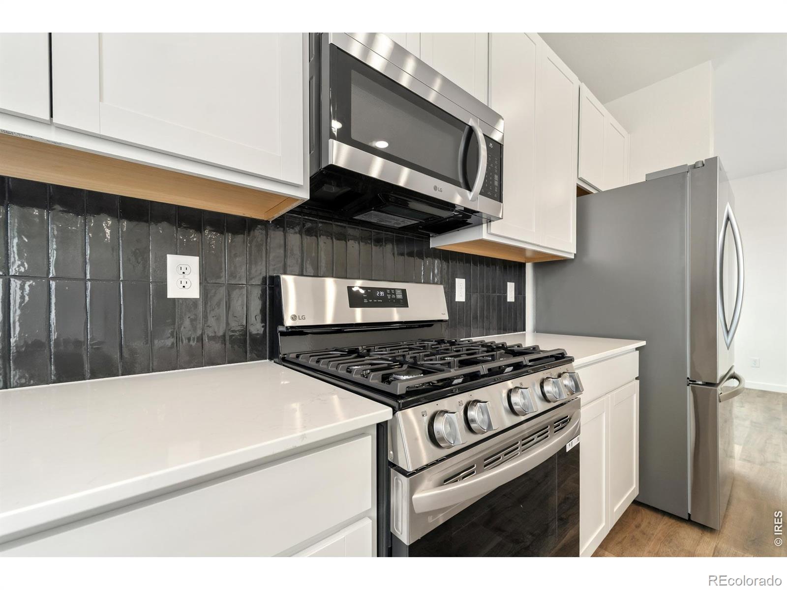 MLS Image #4 for 1944  sorghum way,johnstown, Colorado