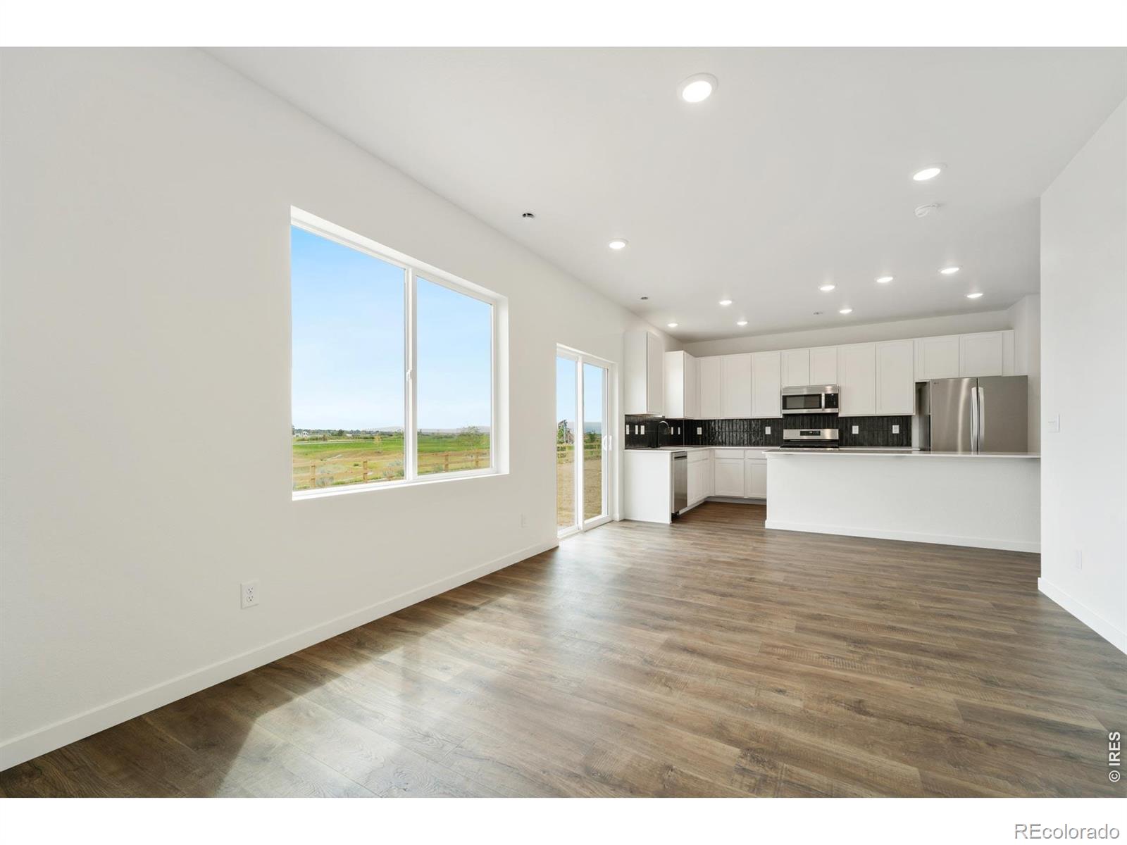 MLS Image #7 for 1944  sorghum way,johnstown, Colorado