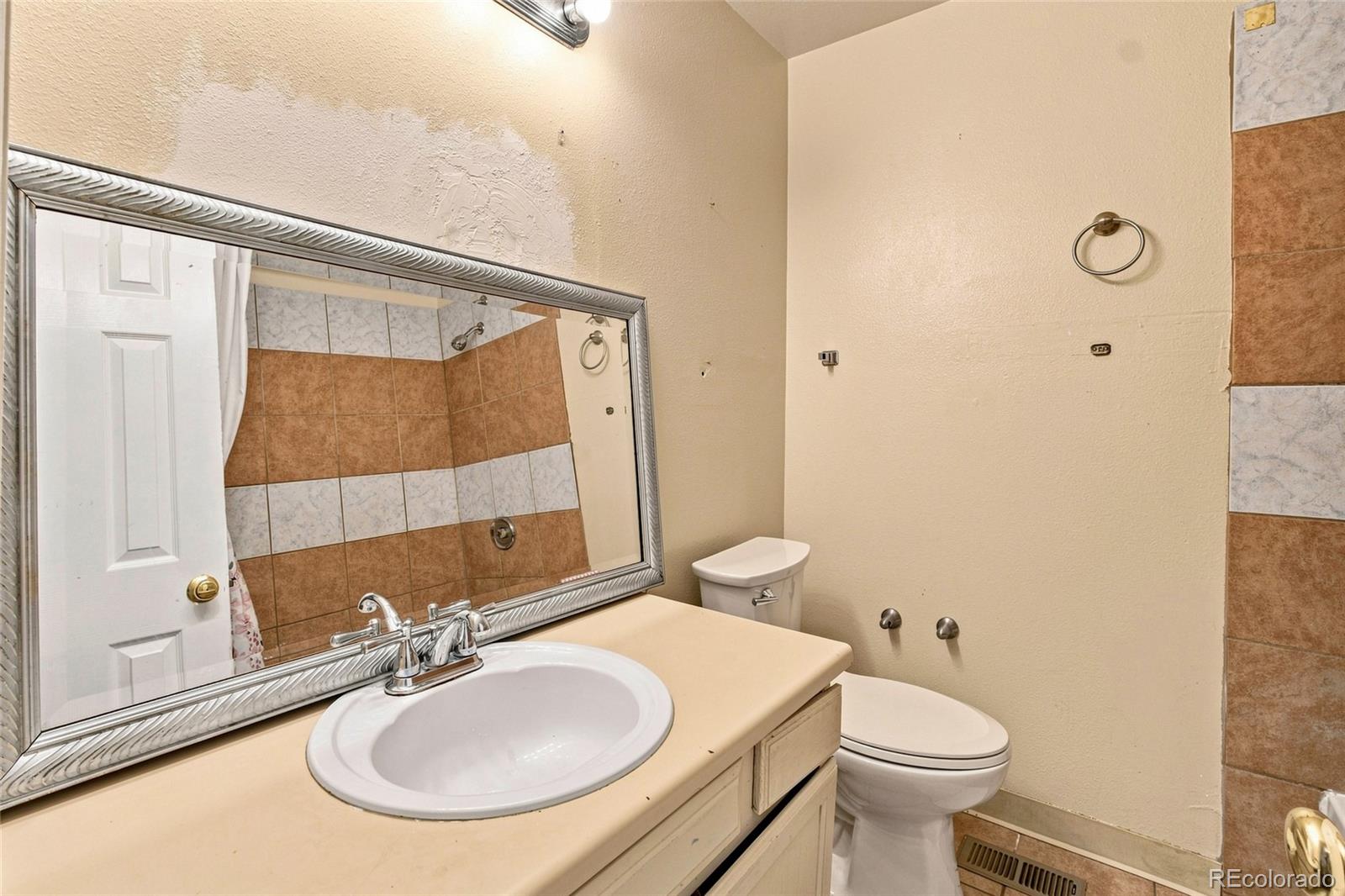 MLS Image #14 for 17645 e loyola drive,aurora, Colorado
