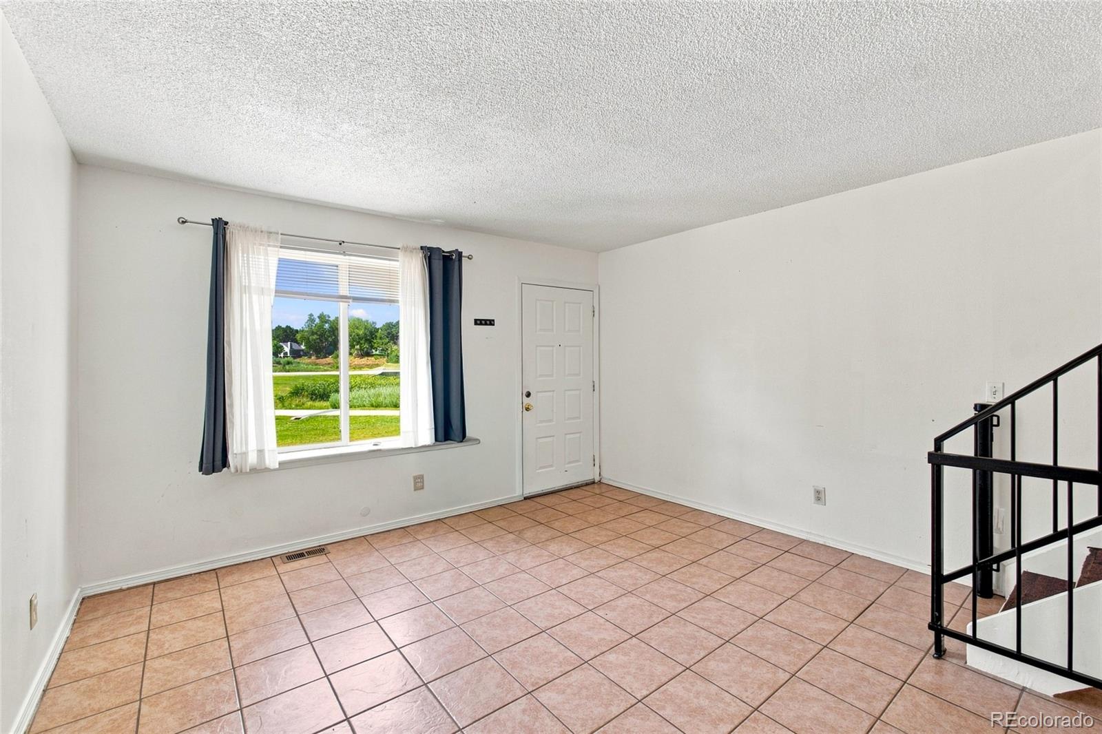 MLS Image #4 for 17645 e loyola drive,aurora, Colorado