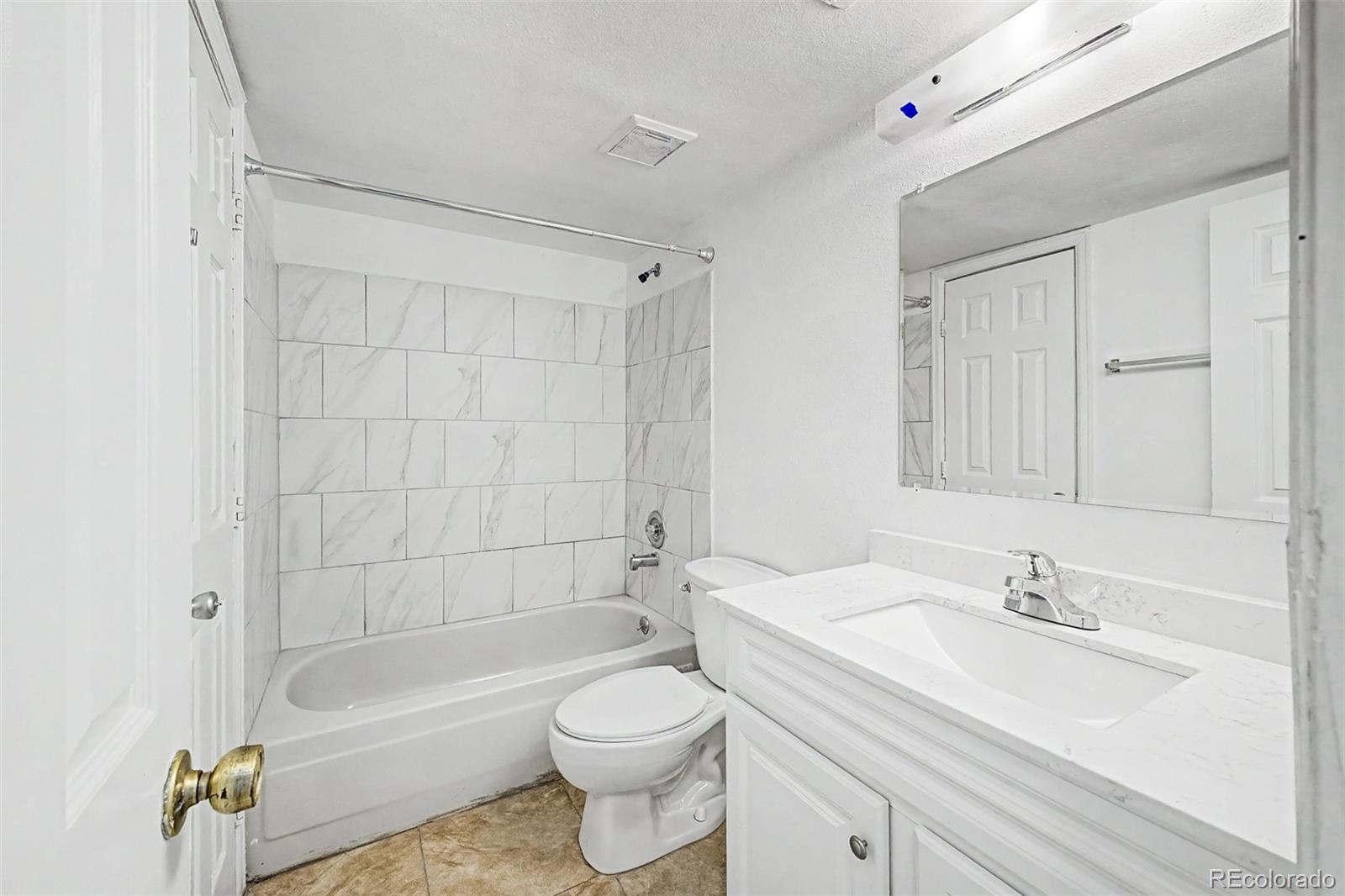 MLS Image #15 for 16255 e alaska place,aurora, Colorado