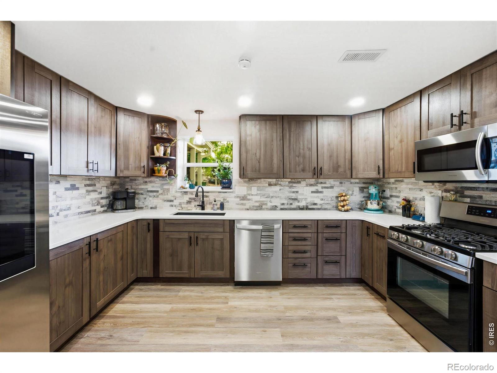 MLS Image #7 for 302  ash court,evans, Colorado