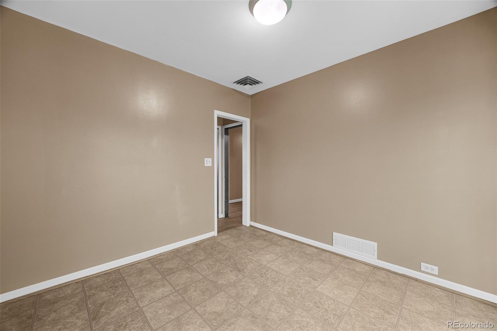 MLS Image #19 for 151 s eliot street,denver, Colorado