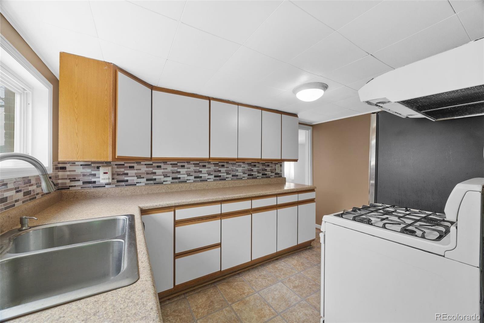 MLS Image #21 for 151 s eliot street,denver, Colorado