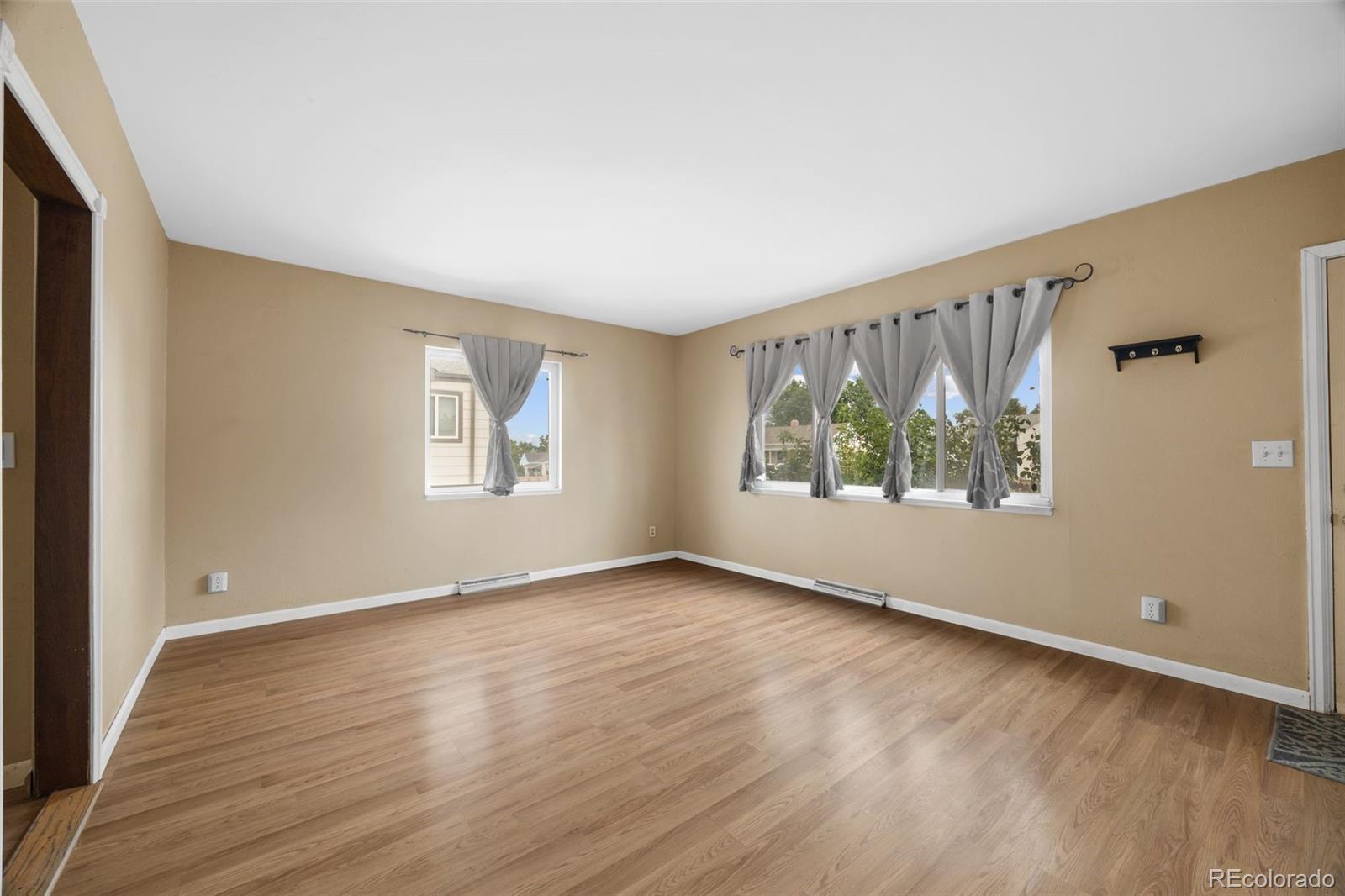 MLS Image #6 for 151 s eliot street,denver, Colorado