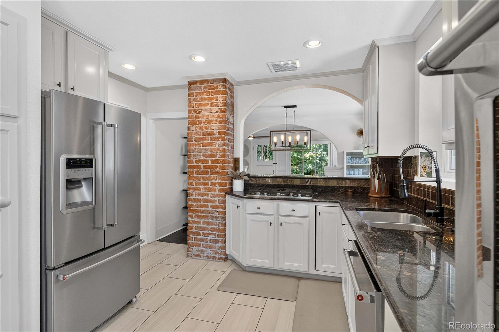 MLS Image #14 for 2320 n glencoe street,denver, Colorado