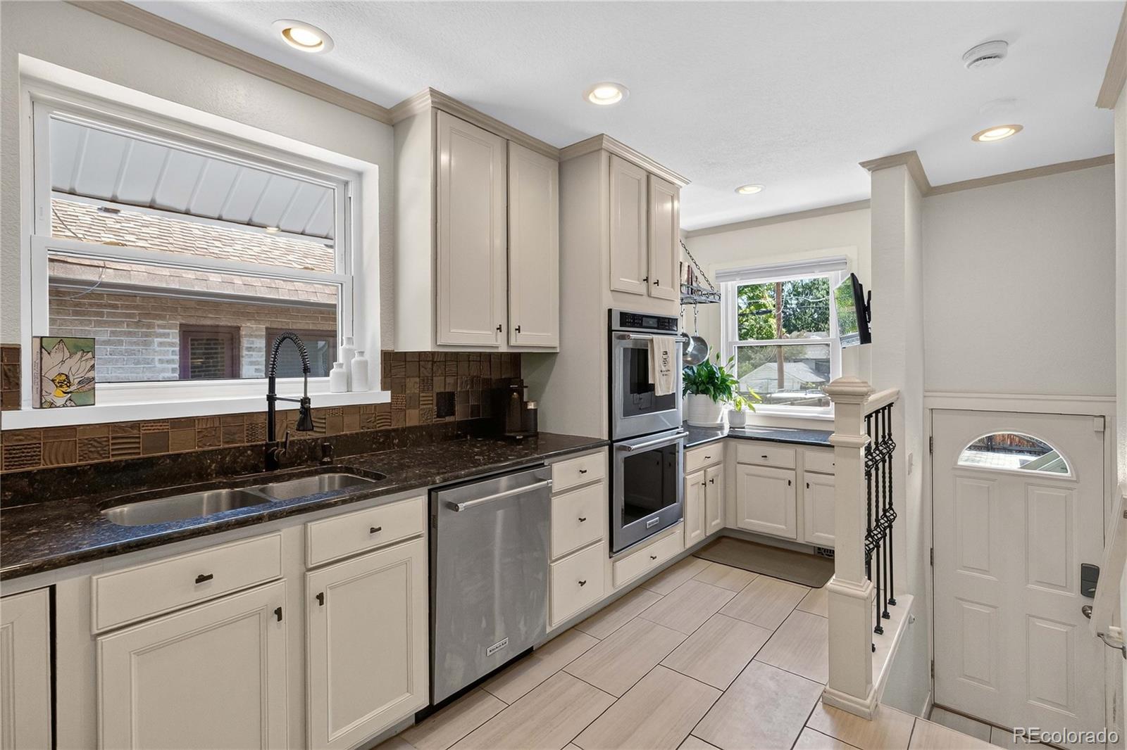 MLS Image #15 for 2320 n glencoe street,denver, Colorado