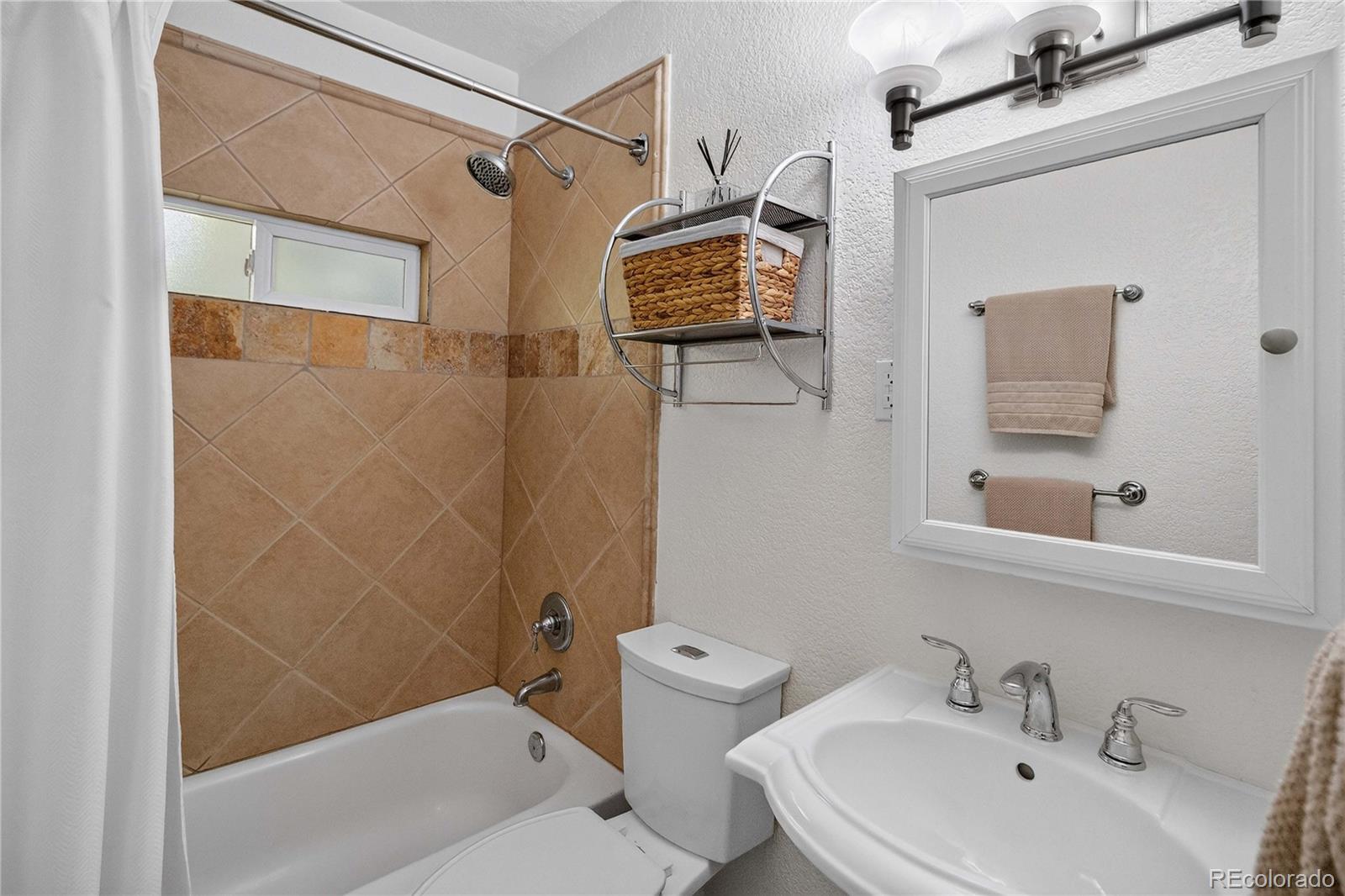 MLS Image #18 for 2320 n glencoe street,denver, Colorado