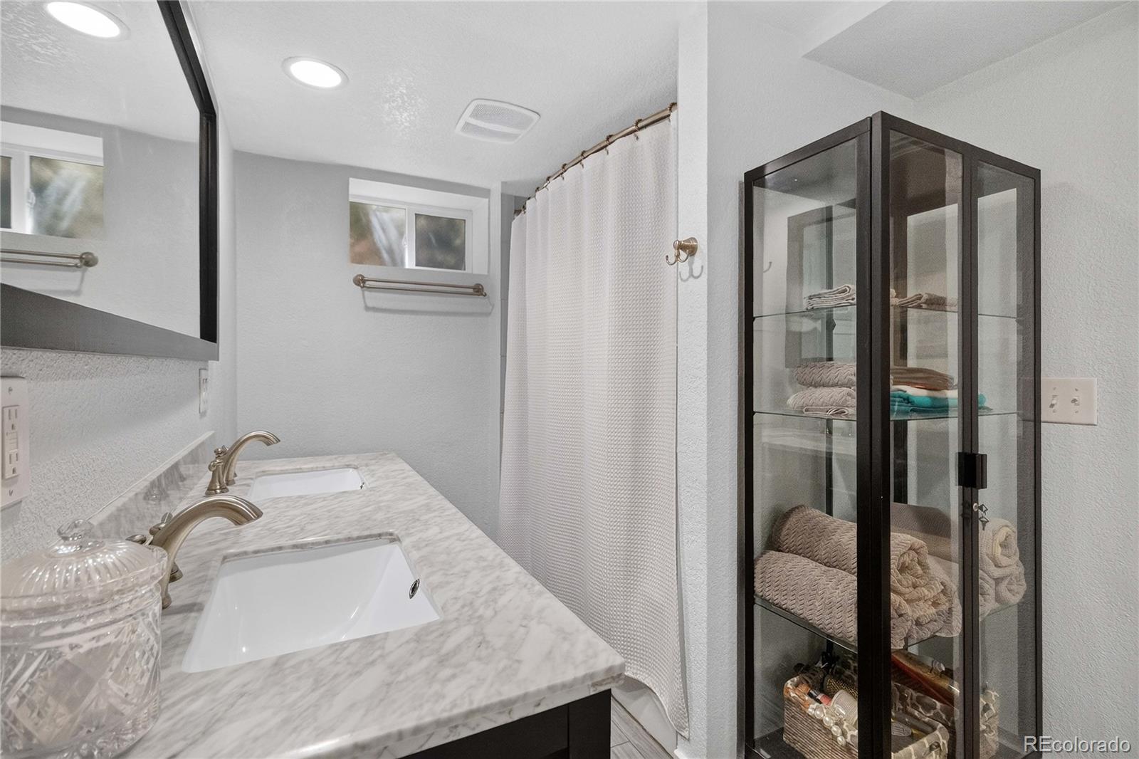 MLS Image #26 for 2320 n glencoe street,denver, Colorado