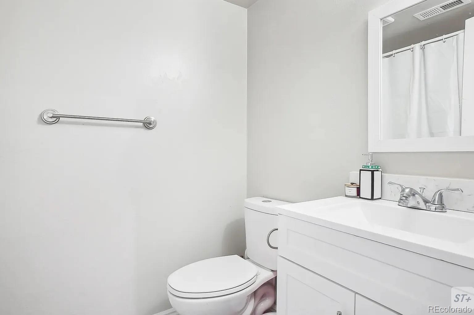 MLS Image #10 for 19003 e oxford drive,aurora, Colorado