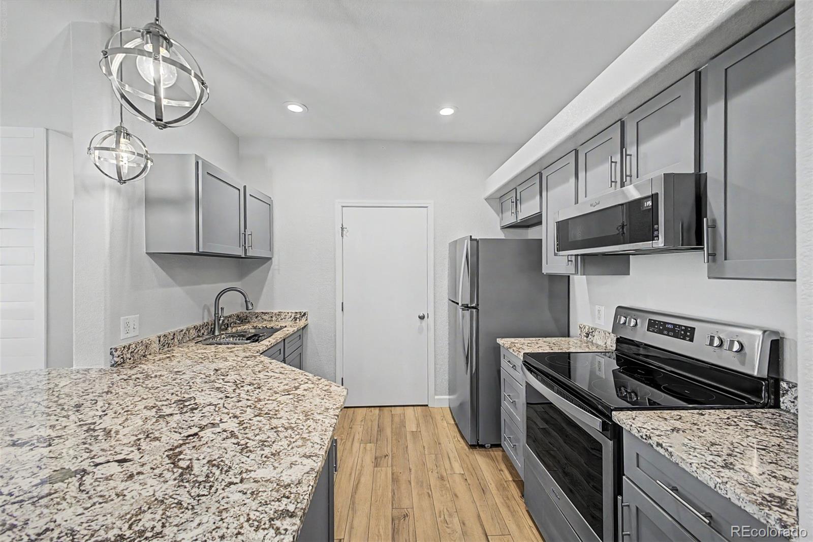 MLS Image #6 for 6005  castlegate drive b22,castle rock, Colorado